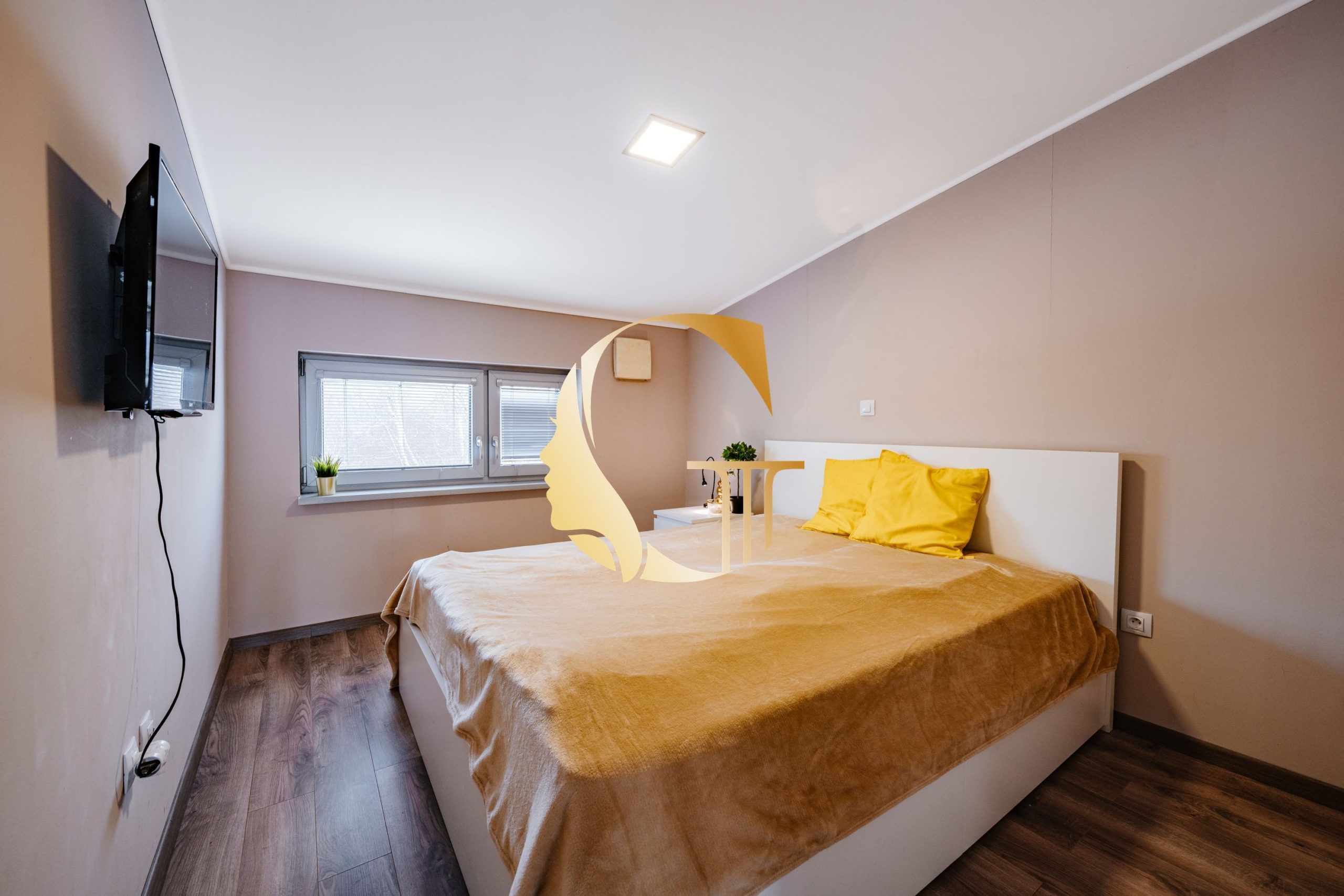 GODDESS PROPERTY – exkluzívne – PRENÁJOM – HAUSBÓT 115 m2- zariadený s KLIMATIZÁCIOU – ZVIERATKO POVOLENÉ – 3x parking – JAROVECKÉ RAMENO