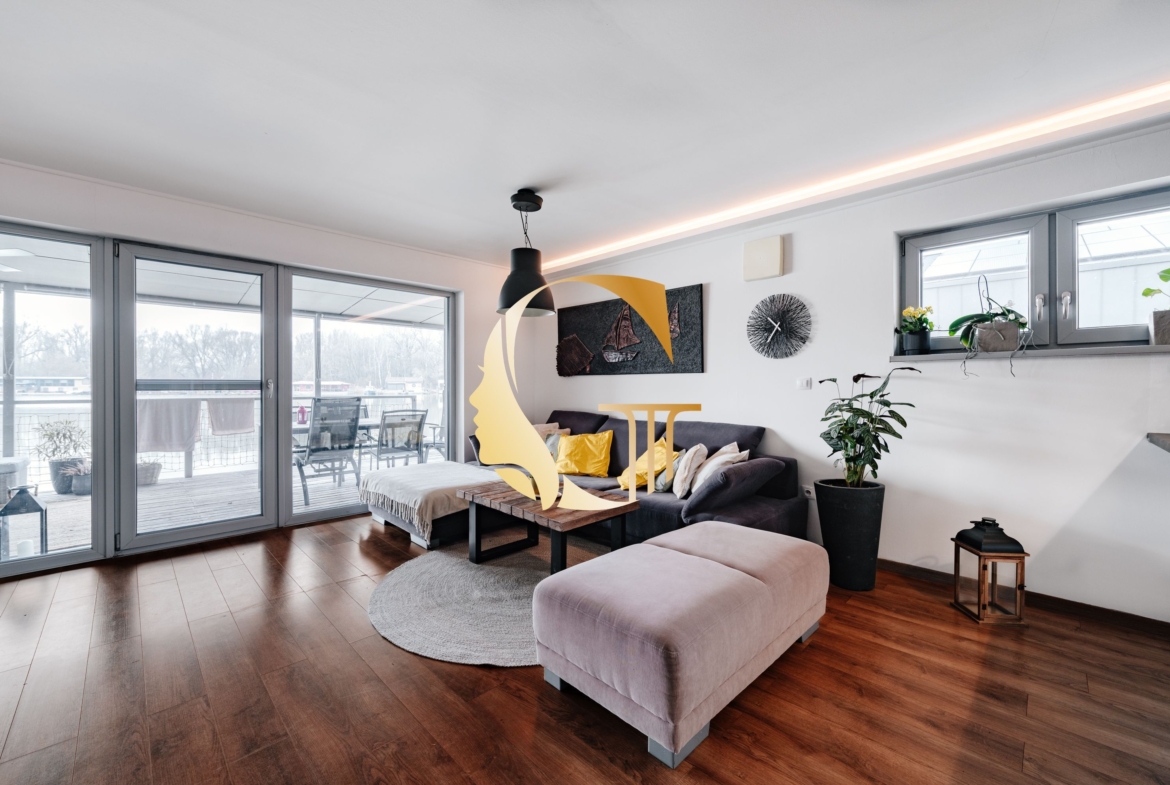 GODDESS PROPERTY – exkluzívne – PRENÁJOM – HAUSBÓT 115 m2- zariadený s KLIMATIZÁCIOU – ZVIERATKO POVOLENÉ – 3x parking – JAROVECKÉ RAMENO