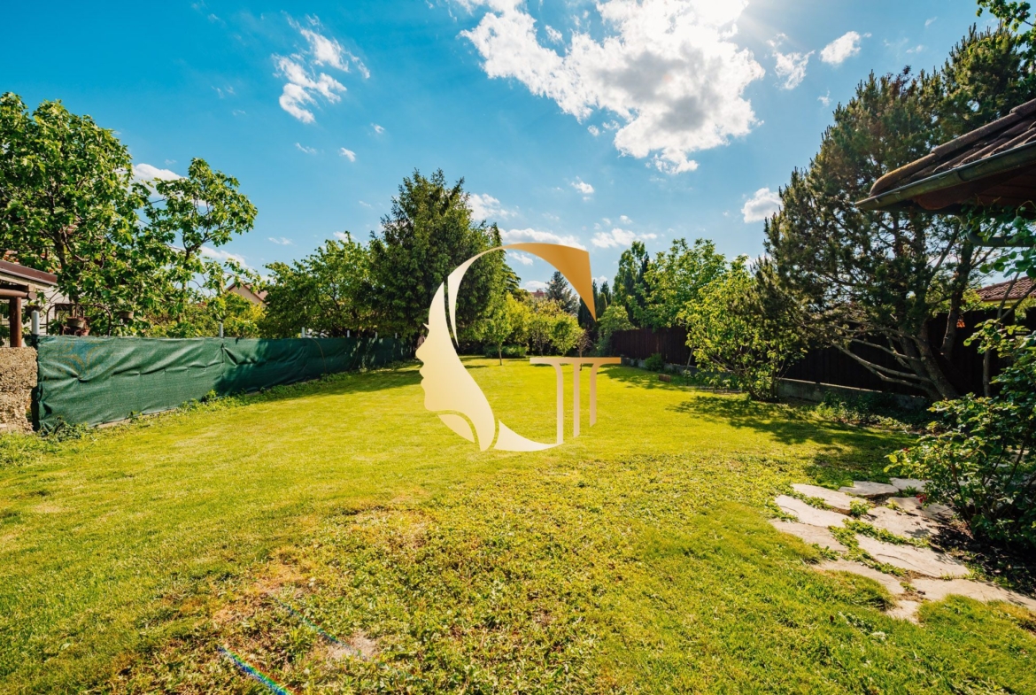 GODDESS PROPERTY – PREDAJ – 5 izbový rodinný dom s BAZÉNOM a s DVOJGARÁŽOU – 10x parkovanie – Padlých hrdinov – PODUNAJSKÉ BISKUPICE