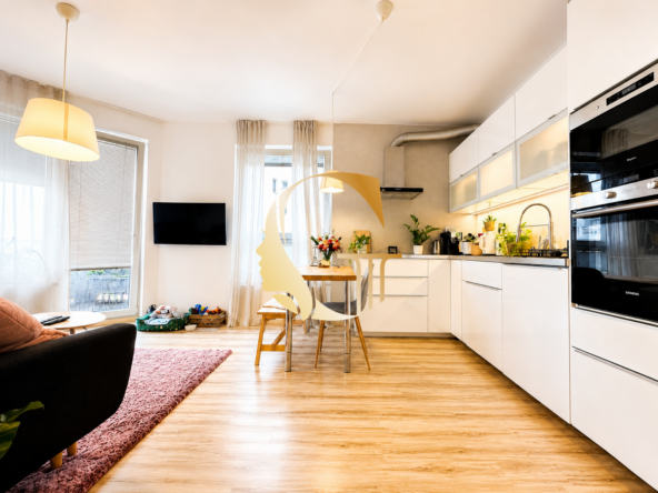 GODDESS  PROPERTY – exkluzívne – PRENÁJOM – 2 izb byt 50 m2 s BALKÓNOM – PARKOVANIE – povolené zvieratko – JÉGEHO ulica – Ružinov