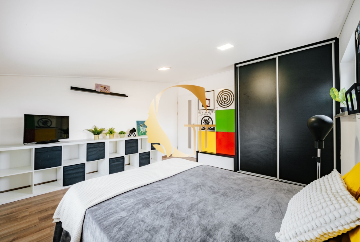 GODDESS PROPERTY – exkluzívne – PRENÁJOM – HAUSBÓT 115 m2- zariadený s KLIMATIZÁCIOU – ZVIERATKO POVOLENÉ – 3x parking – JAROVECKÉ RAMENO