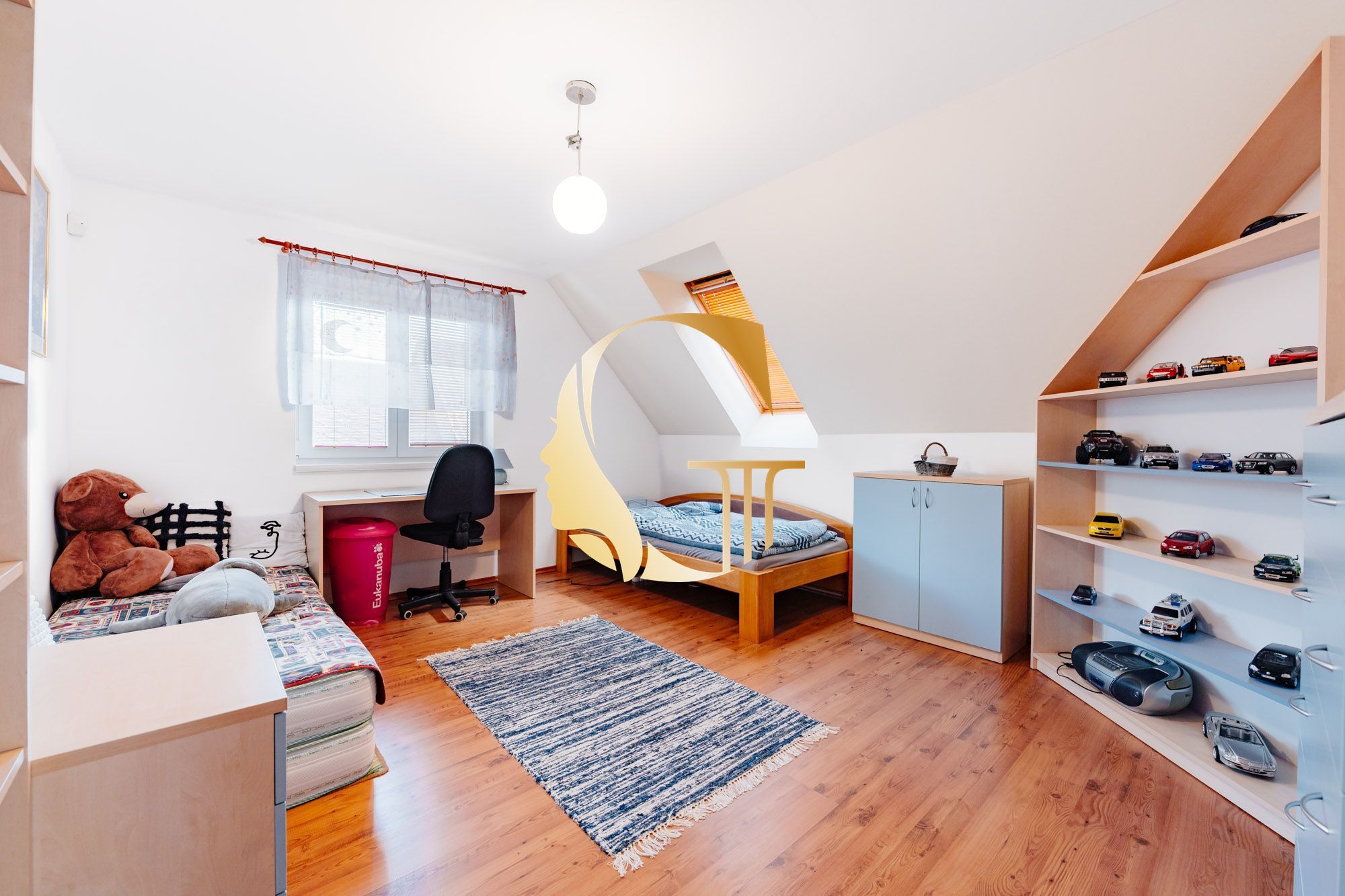 GODDESS PROPERTY – PREDAJ – 5 izbový rodinný dom s BAZÉNOM a s DVOJGARÁŽOU – 10x parkovanie – Padlých hrdinov – PODUNAJSKÉ BISKUPICE