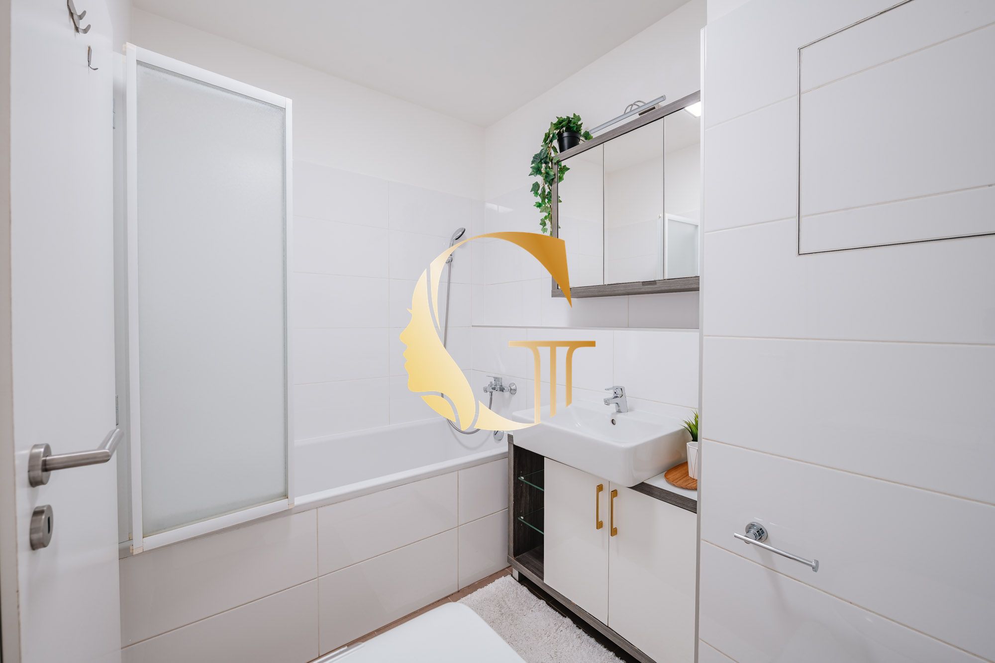 GODDESS PROPERTY – REZERVOVANÉ – PREDAJ – 2 izbový byt 55 m2 s LOGGIOU – 2x parking – NOVOSTAVBA – moderný – KLIMATIZÁCIA – Béžová ulica – PETRŽALKA