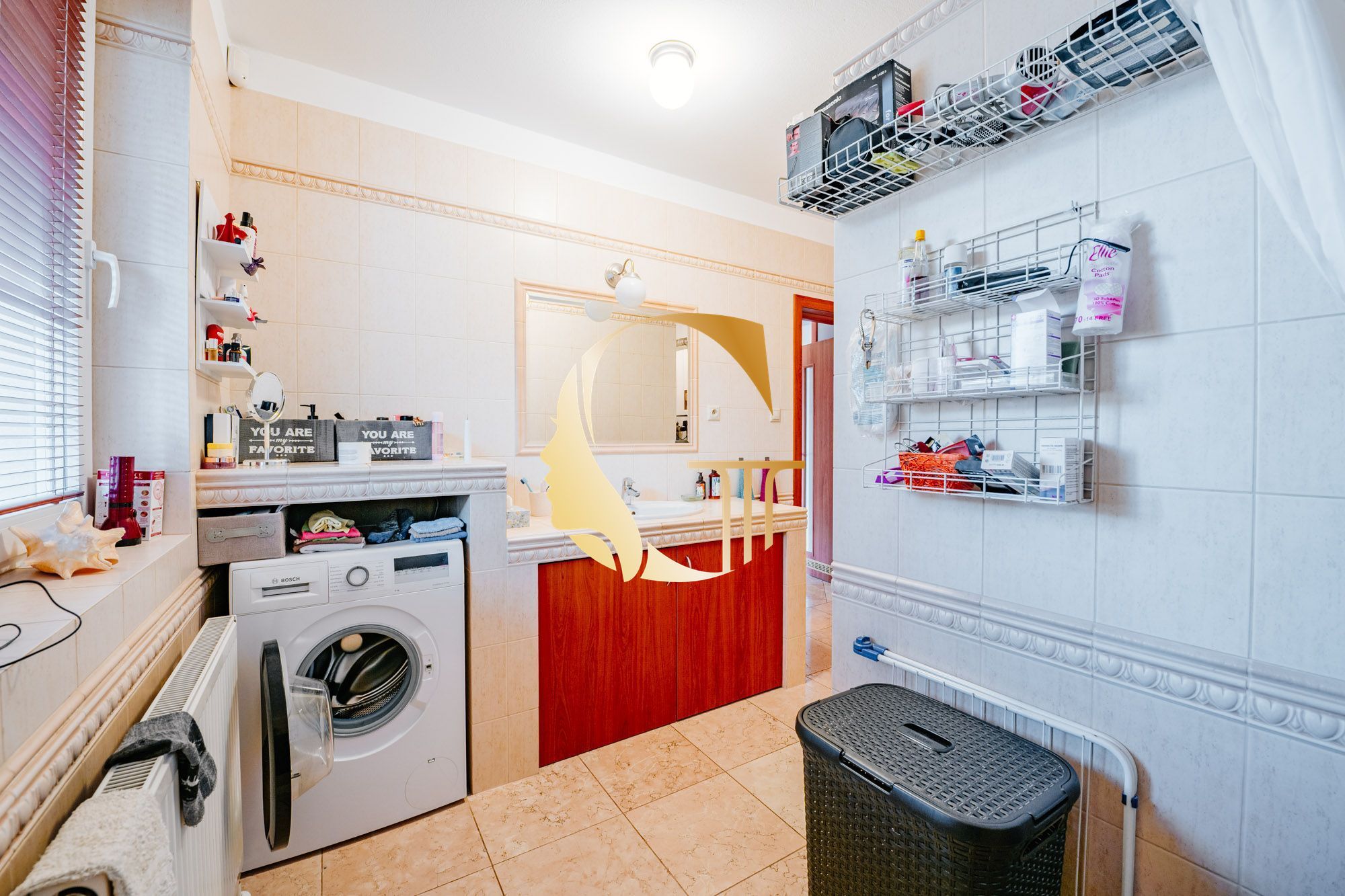 GODDESS PROPERTY – PREDAJ – 5 izbový rodinný dom s BAZÉNOM a s DVOJGARÁŽOU – 10x parkovanie – Padlých hrdinov – PODUNAJSKÉ BISKUPICE