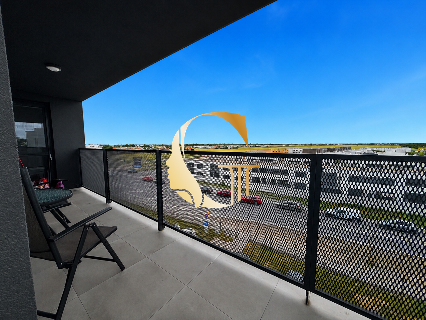 GODDESS PROPERTY – REZEROVANÉ – PRENÁJOM – 2 izbový byt 55 m2 s TERASOU 13 m2 – novostavba –  GARÁŽOVÉ STÁTIE –  zariadený – Slnečnicová – ROVINKA