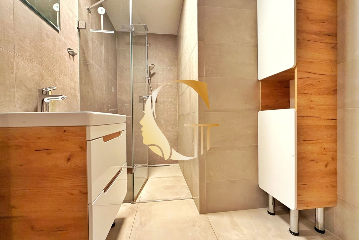 GODDESS PROPERTY – REZEROVANÉ – PRENÁJOM – 2 izbový byt 55 m2 s TERASOU 13 m2 – novostavba –  GARÁŽOVÉ STÁTIE –  zariadený – Slnečnicová – ROVINKA