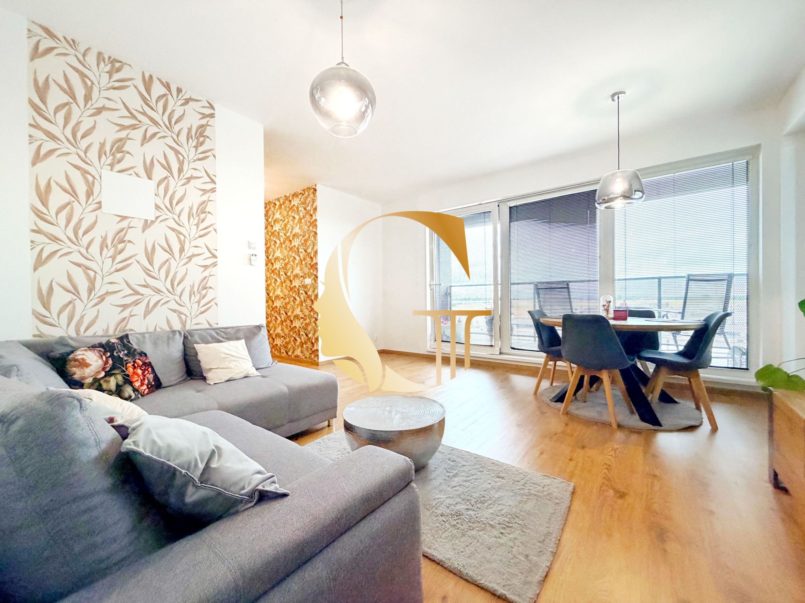 GODDESS PROPERTY – REZEROVANÉ – PRENÁJOM – 2 izbový byt 55 m2 s TERASOU 13 m2 – novostavba –  GARÁŽOVÉ STÁTIE –  zariadený – Slnečnicová – ROVINKA