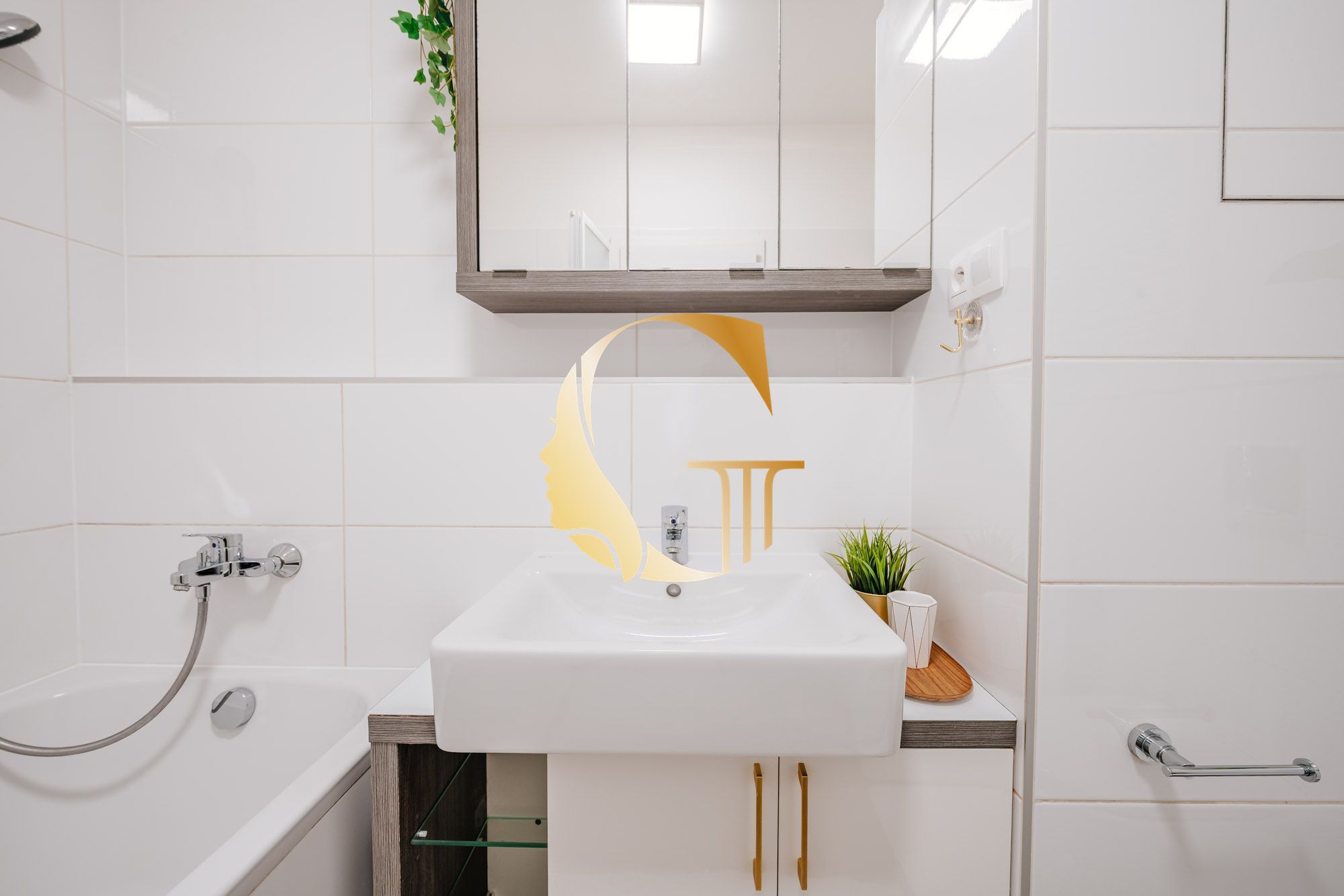 GODDESS PROPERTY – REZERVOVANÉ – PREDAJ – 2 izbový byt 55 m2 s LOGGIOU – 2x parking – NOVOSTAVBA – moderný – KLIMATIZÁCIA – Béžová ulica – PETRŽALKA