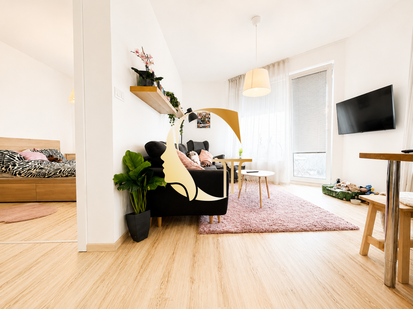 GODDESS  PROPERTY – REZERVOVANÉ – PRENÁJOM – 2 izb byt 50 m2 s BALKÓNOM – PARKOVANIE – povolené zvieratko – JÉGEHO ulica – Ružinov