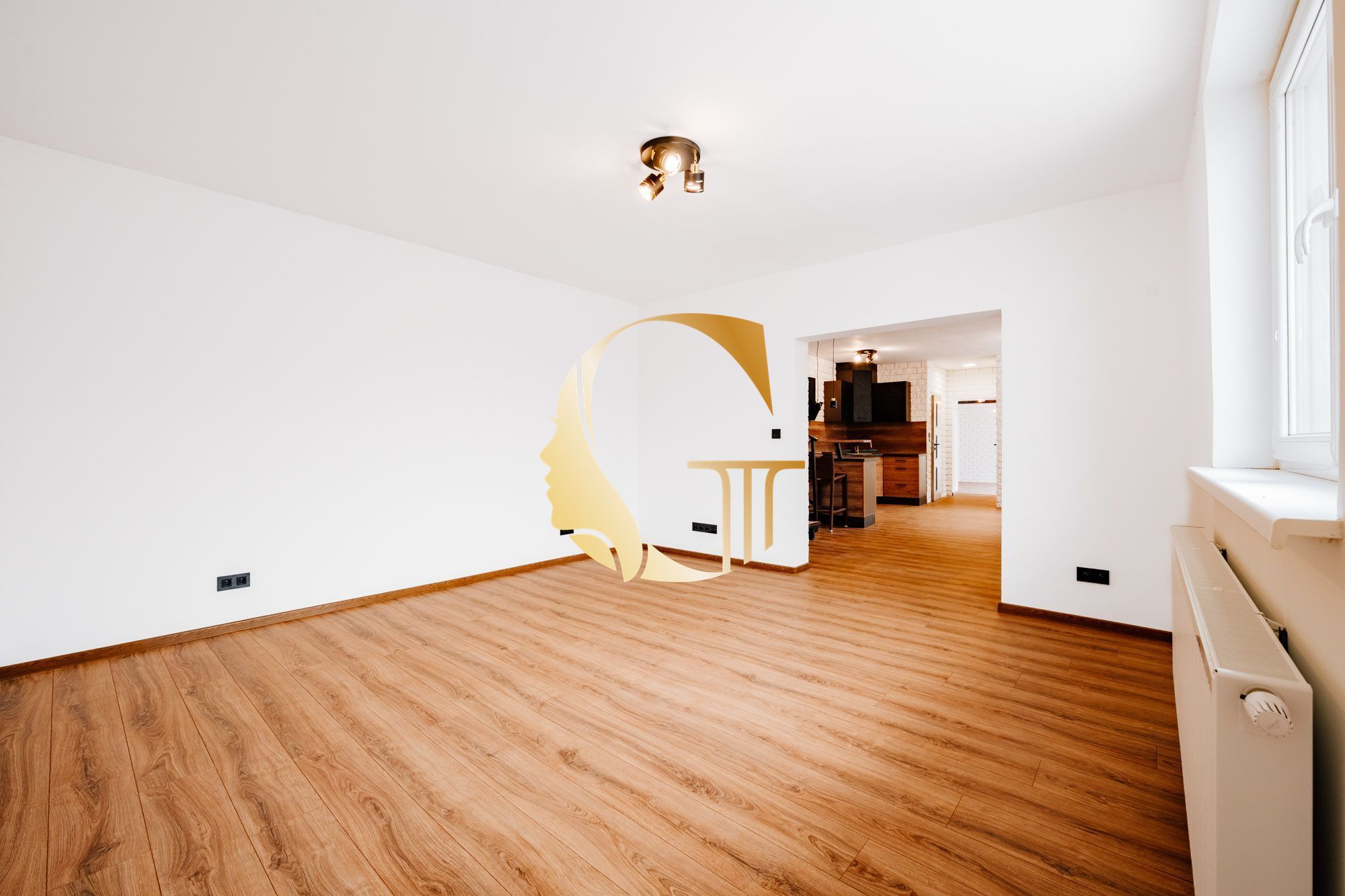 GODDESS PROPERTY – rezerované – PREDAJ – 6 izbový rodinný dom – parkovanie – PAŽITNÁ ulica – ŠAMORÍN