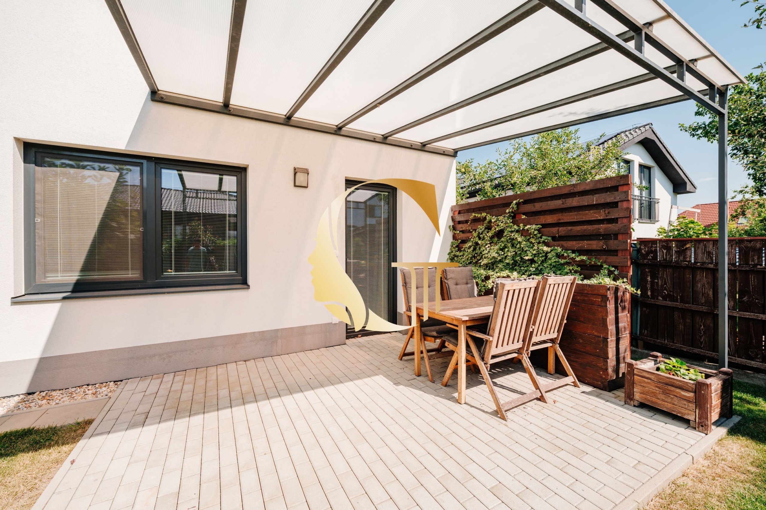 GODDESS PROPERTY – exkluzívne – PREDAJ – moderný – samostatne stojaci 4-izbový rodinný DOM 106 m2 – pozemok 292 m2 – Majerské Záhrady – VRAKUŇA