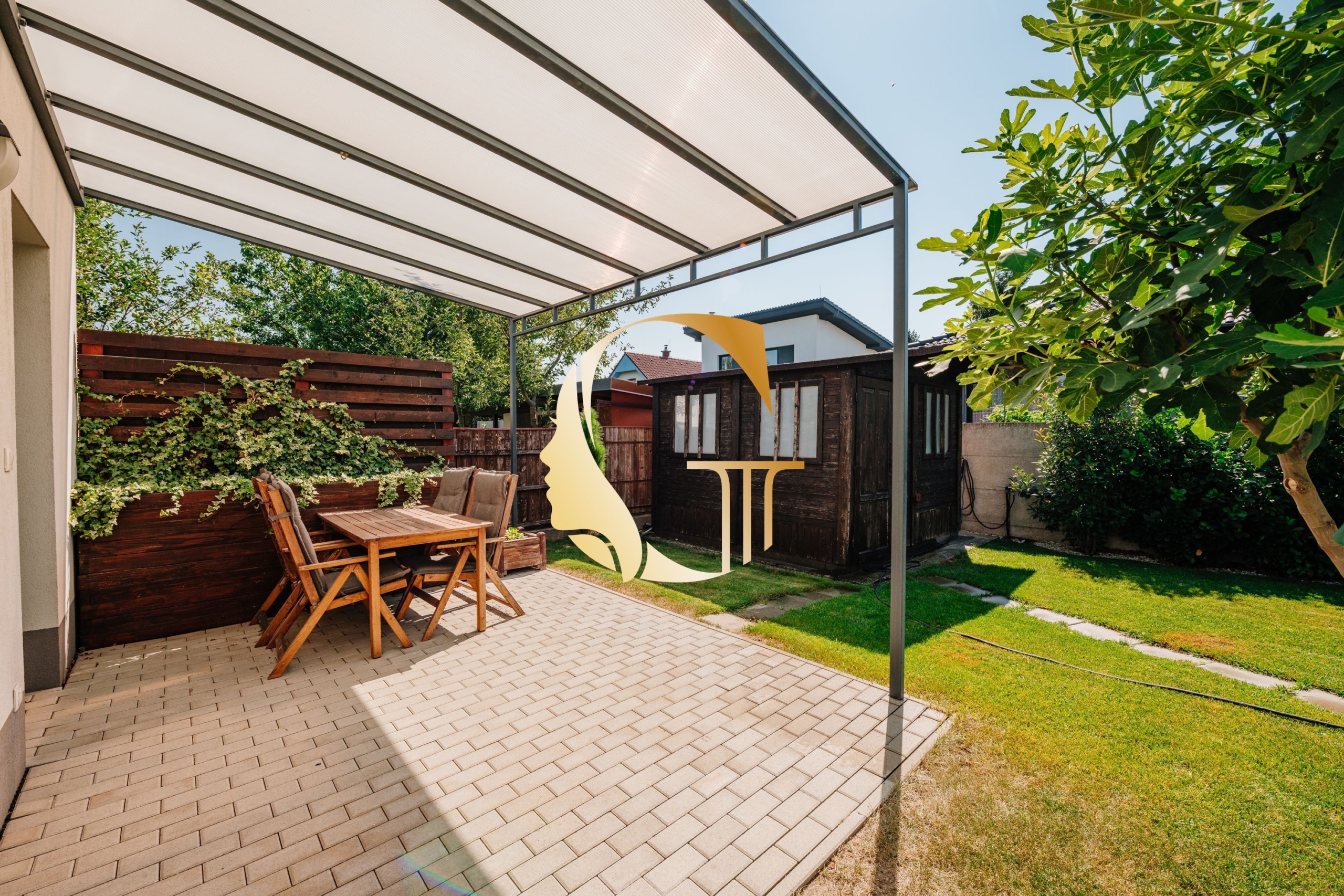 GODDESS PROPERTY – exkluzívne – PREDAJ – moderný – samostatne stojaci 4-izbový rodinný DOM 106 m2 – pozemok 292 m2 – Majerské Záhrady – VRAKUŇA