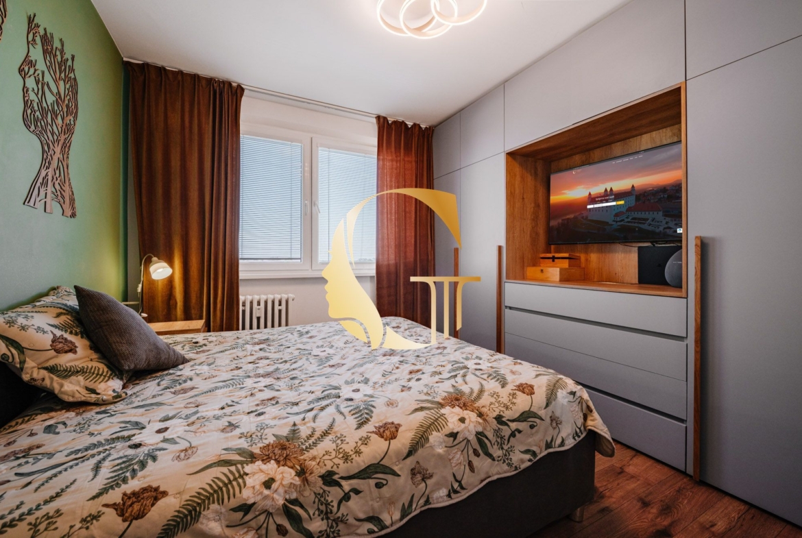 GODDESS PROPERTY – exkluzívne – PREDAJ 4 izbový byt 79 m2 – LOGGIA – atypický, moderný, zariadený – Hronská ulica – PODUNAJSKÉ BISKUPICE