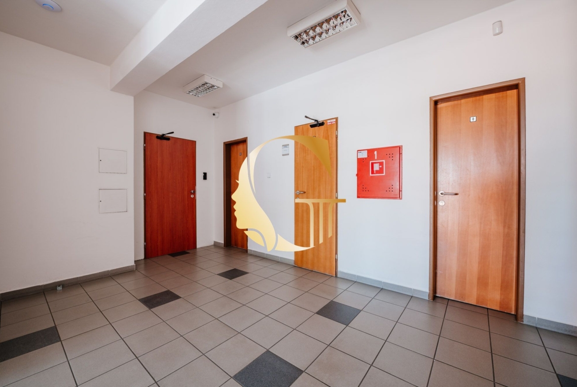 GODDESS PROPERTY – exkluzívne – PRENÁJOM – SKLAD 165 m2 s kanceláriami 30 m2 – mini SKLAD  – Hviezdna ulica – PODUNAJSKÉ BISKUPICE