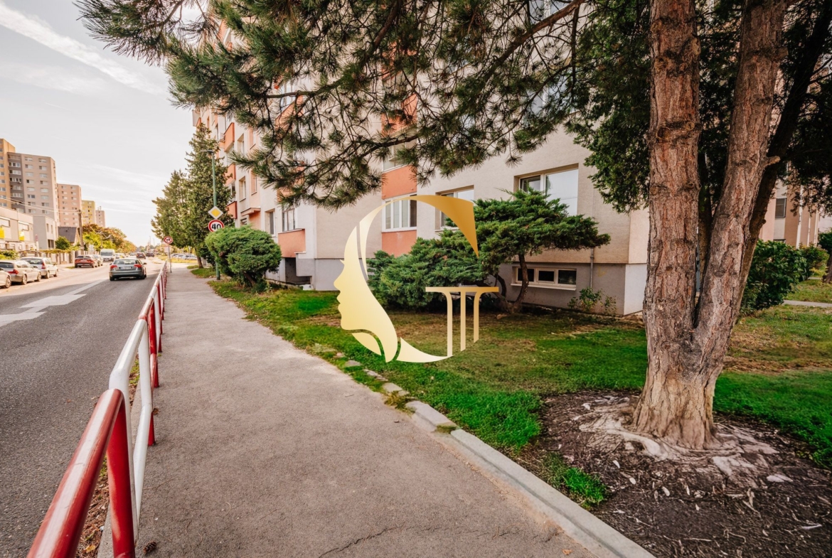 GODDESS PROPERTY – exkluzívne – PREDAJ 4 izbový byt 79 m2 – LOGGIA – atypický, moderný, zariadený – Hronská ulica – PODUNAJSKÉ BISKUPICE