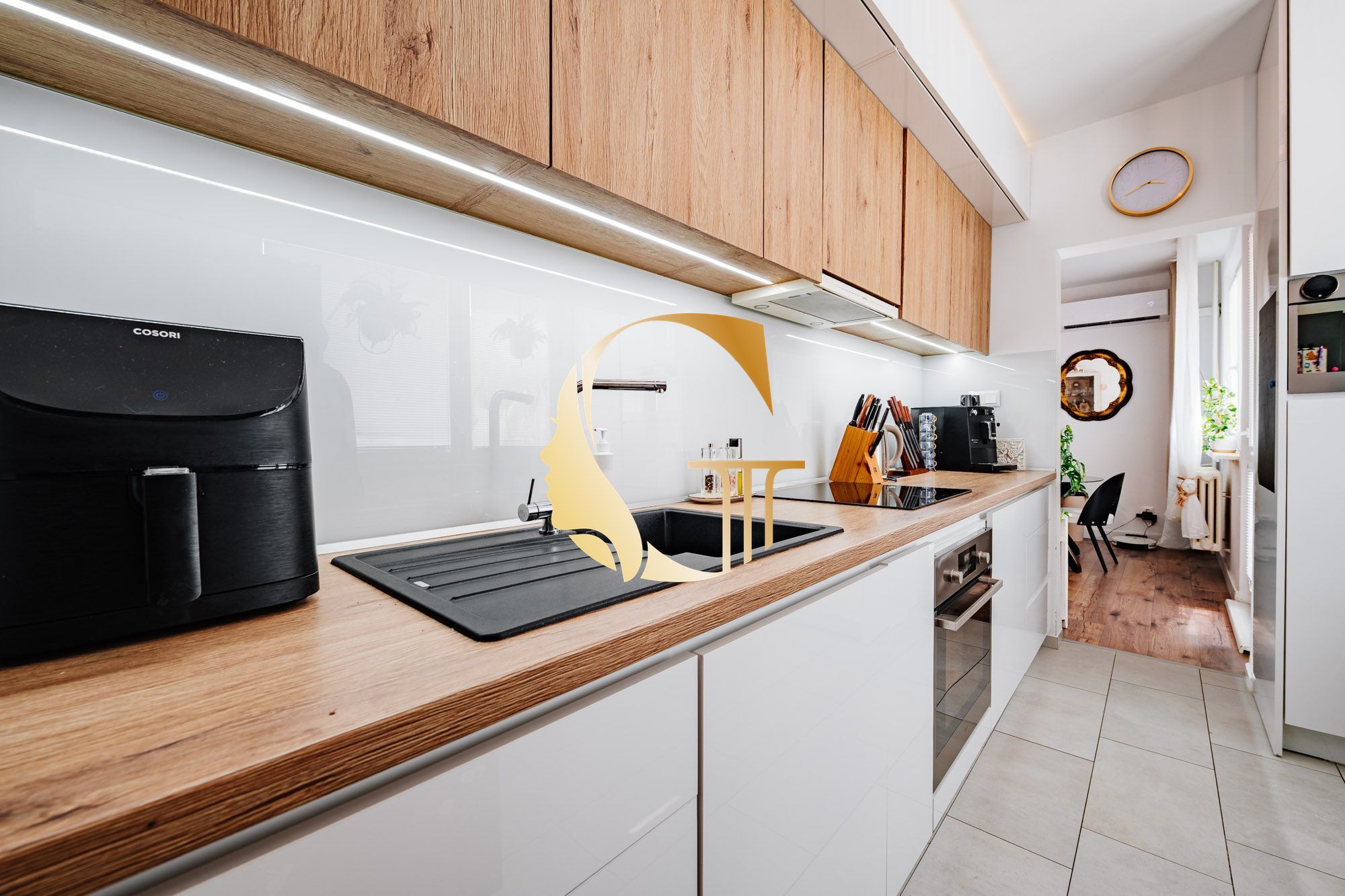 GODDESS PROPERTY – exkluzívne – PREDAJ 4 izbový byt 79 m2 – LOGGIA – atypický, moderný, zariadený – Hronská ulica – PODUNAJSKÉ BISKUPICE