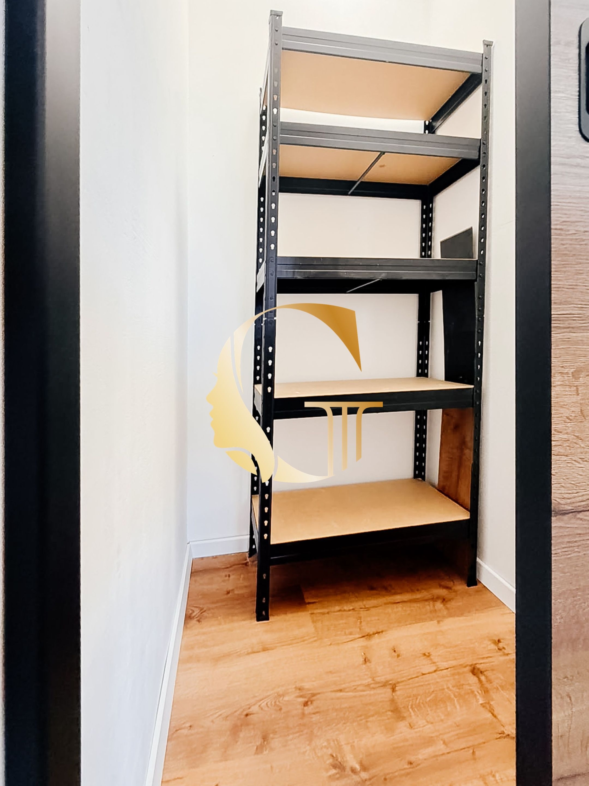 GODDESS PROPERTY – exkluzívne – PREDAJ 4 izbový byt 85 m2 – LOGGIA – moderný – kompletná rekonštrukcia – PLANCKOVA ulica – Petržalka