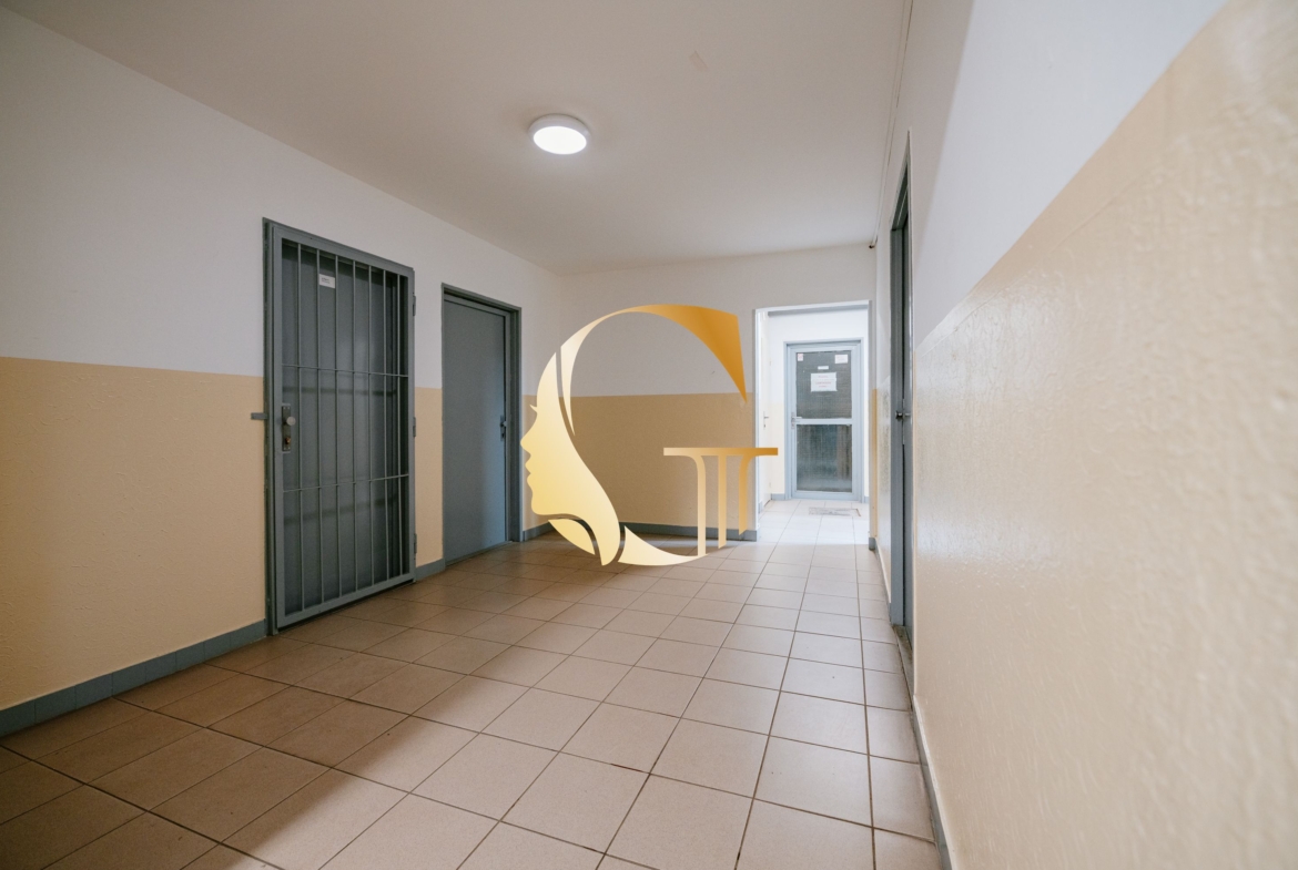 GODDESS PROPERTY – rezervované  – PREDAJ 4 izbový byt 85 m2 – LOGGIA – moderne zariadený – kompletná rekonštrukcia – TUPOLEVOVA ulica – Petržalka