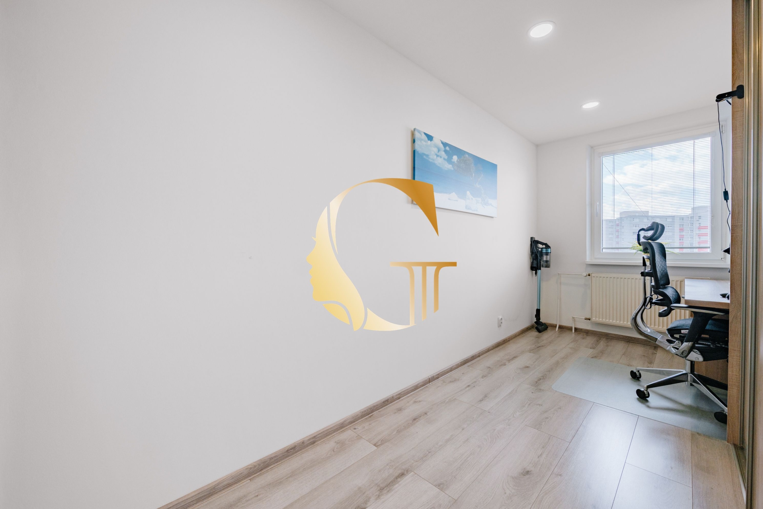GODDESS PROPERTY – rezervované  – PREDAJ 4 izbový byt 85 m2 – LOGGIA – moderne zariadený – kompletná rekonštrukcia – TUPOLEVOVA ulica – Petržalka