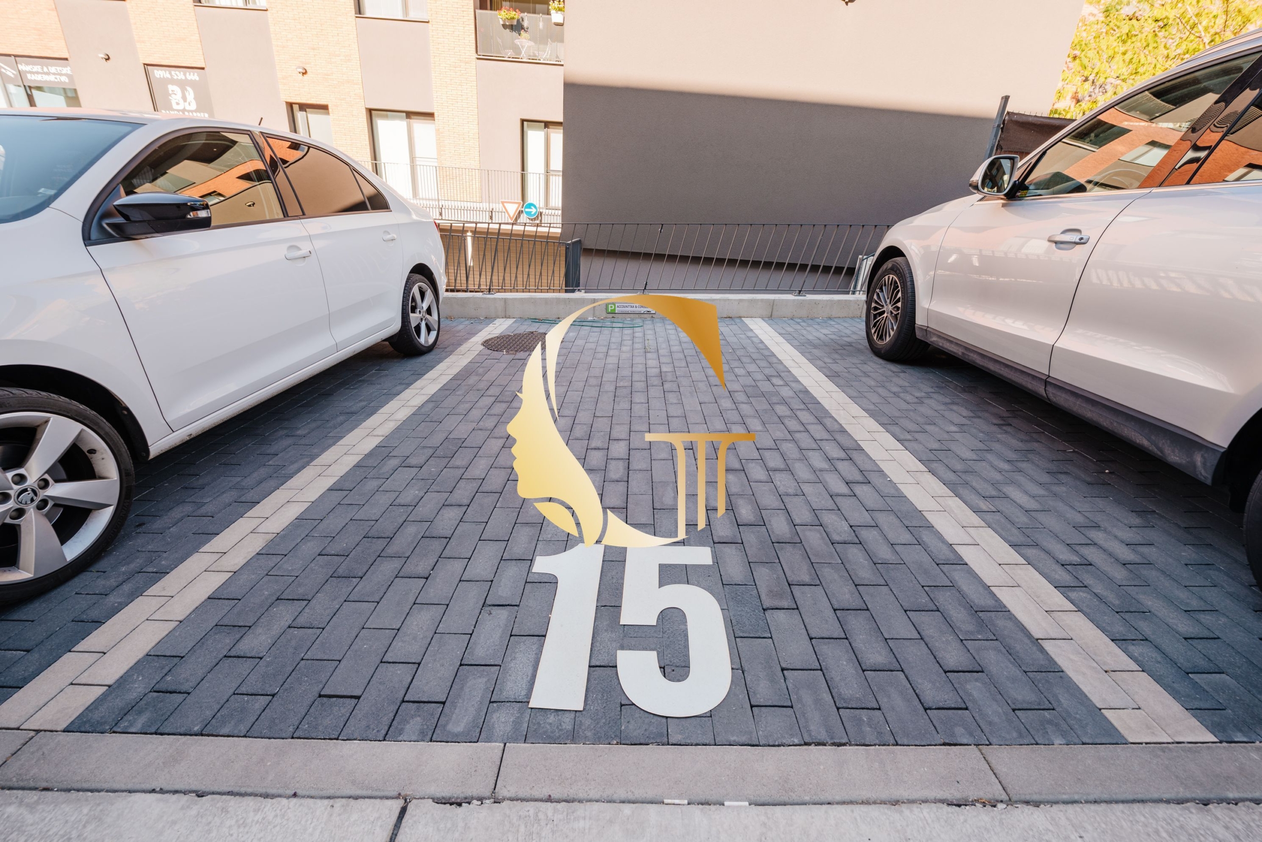 GODDESS PROPERTY – rezervované – PREDAJ 3 izbový byt 60 m2 s TERASOU 13,5 m2 – 2x parking a pivnica – Slnečnicová ulica – novostavba FLORET – ROVINKA