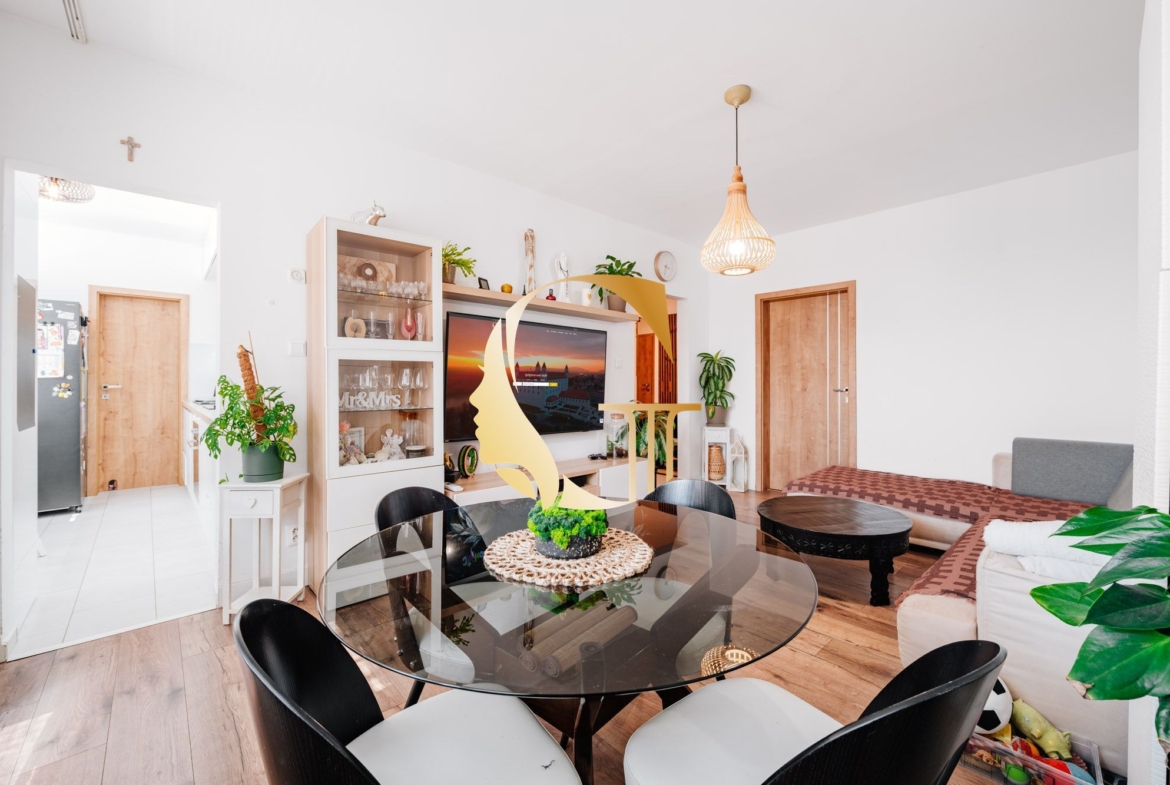 GODDESS PROPERTY – exkluzívne – PREDAJ 4 izbový byt 79 m2 – LOGGIA – atypický, moderný, zariadený – Hronská ulica – PODUNAJSKÉ BISKUPICE