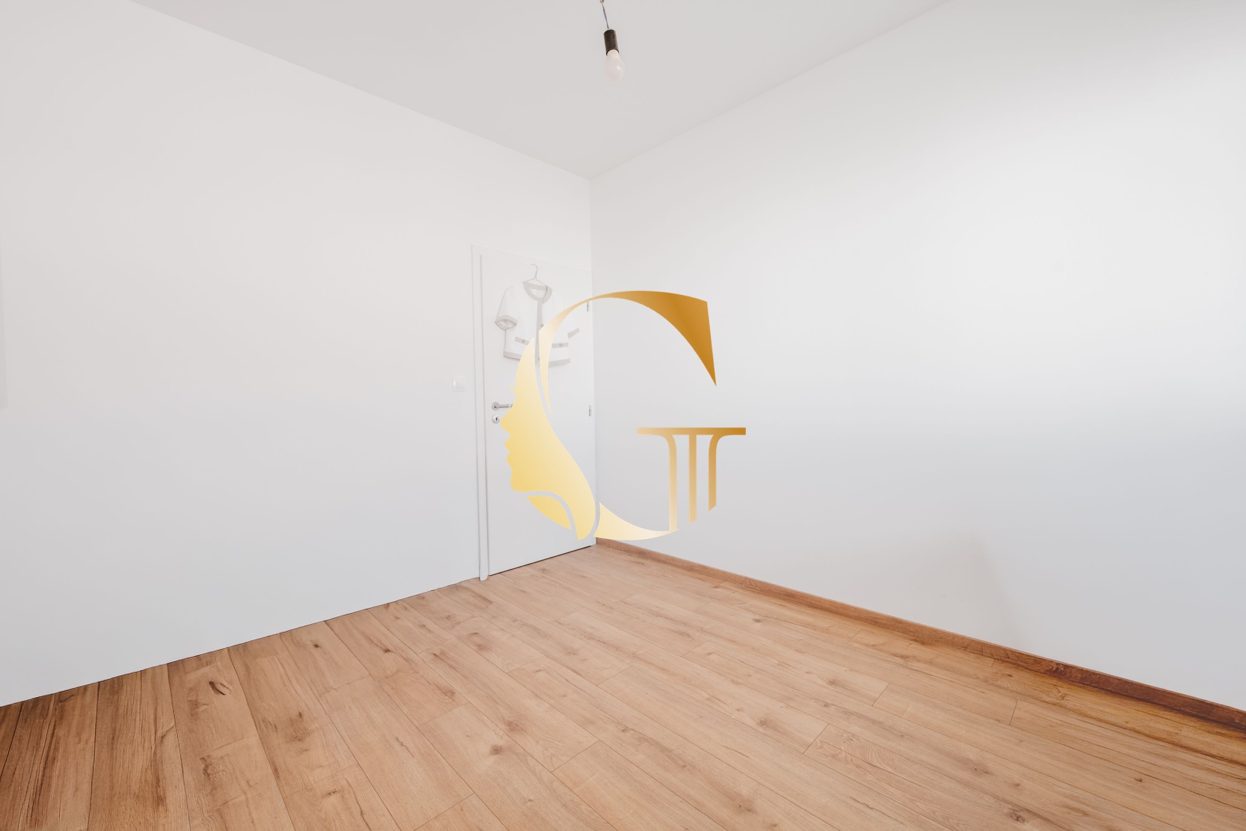 GODDESS PROPERTY – rezervované – PREDAJ 3 izbový byt 60 m2 s TERASOU 13,5 m2 – 2x parking a pivnica – Slnečnicová ulica – novostavba FLORET – ROVINKA