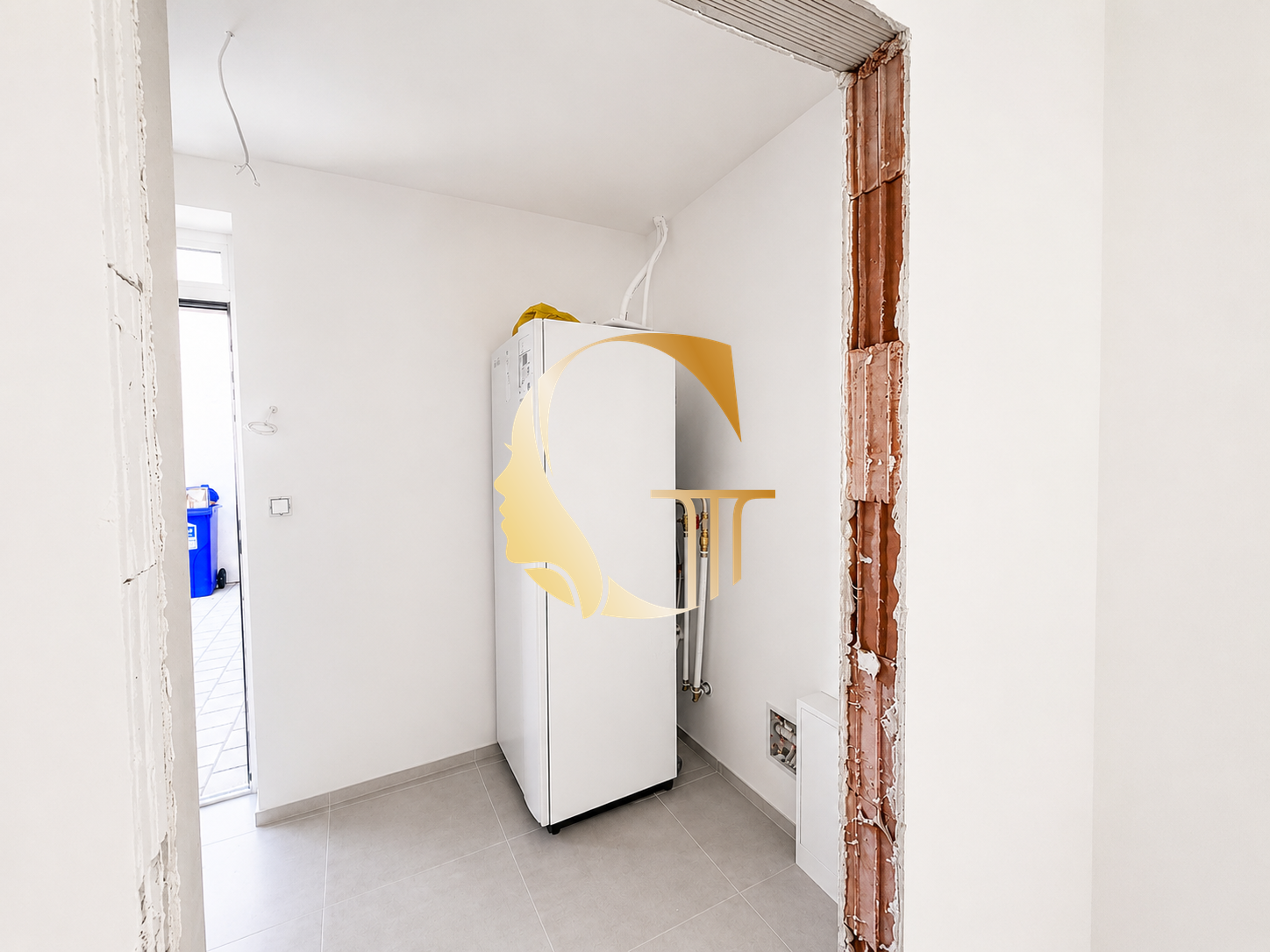 GODDESS PROPERTY – rezervované – moderný 3-izbový mezonetový byt – NOVOSTAVBA -1 parking – záhrada 58 m2 – Topoľová ulica –  ROVINKA