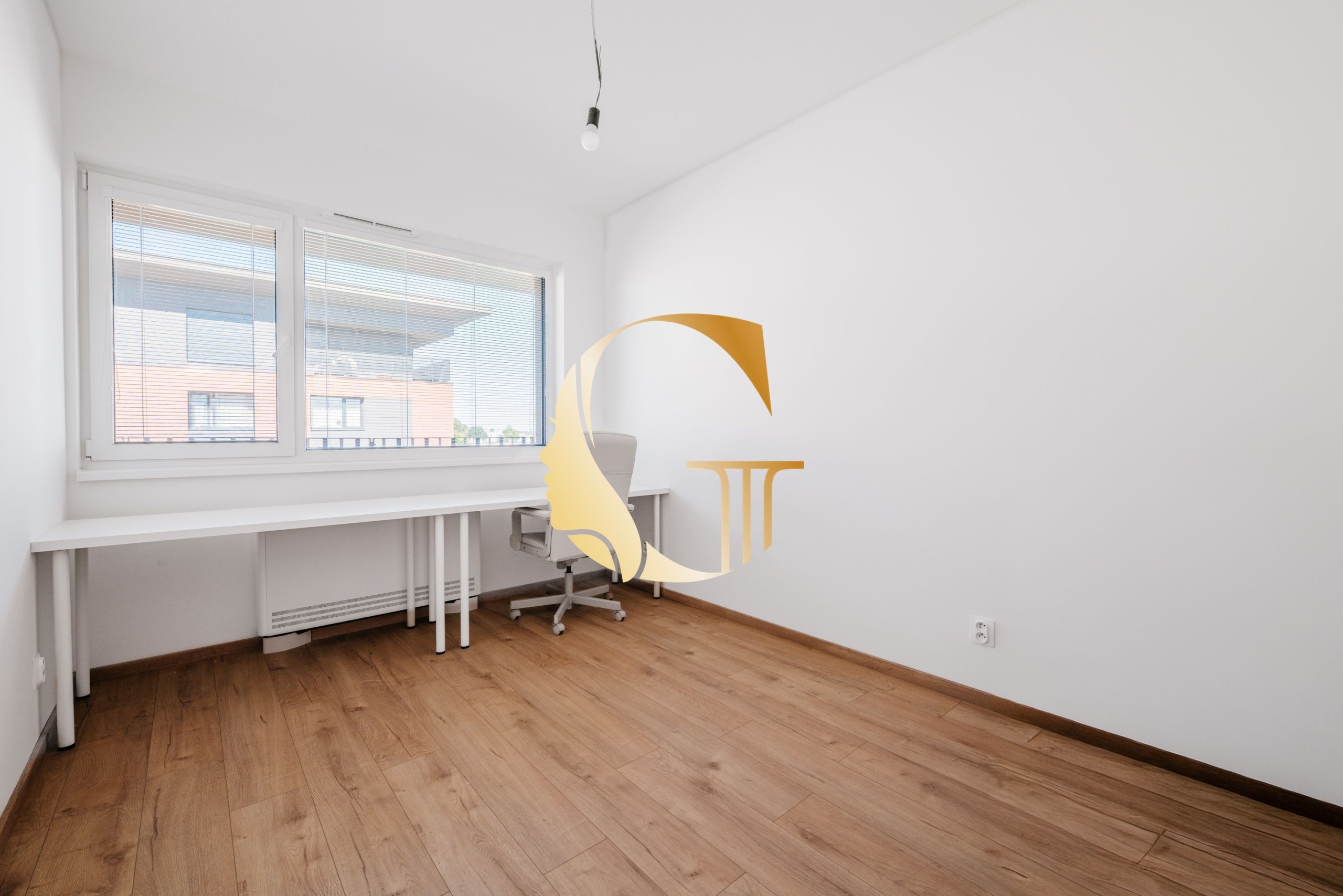 GODDESS PROPERTY – rezervované – PREDAJ 3 izbový byt 60 m2 s TERASOU 13,5 m2 – 2x parking a pivnica – Slnečnicová ulica – novostavba FLORET – ROVINKA