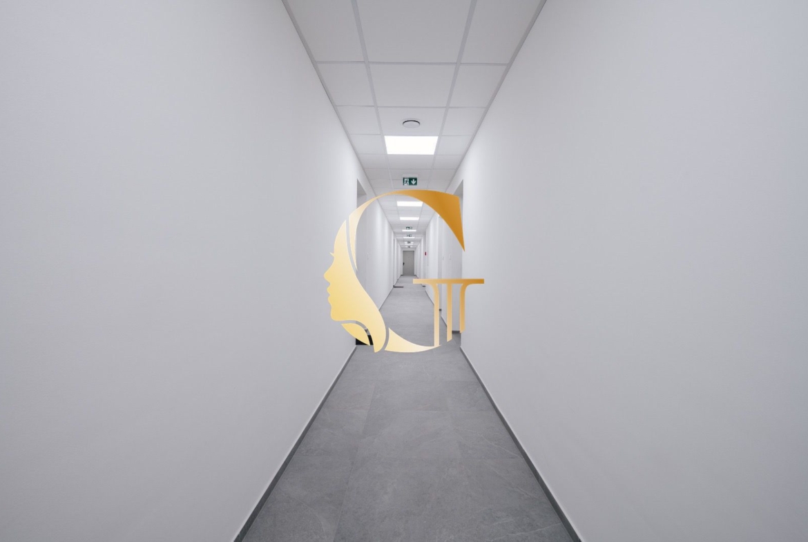 GODDESS PROPERTY – rezervované – PREDAJ 3 izbový byt 60 m2 s TERASOU 13,5 m2 – 2x parking a pivnica – Slnečnicová ulica – novostavba FLORET – ROVINKA