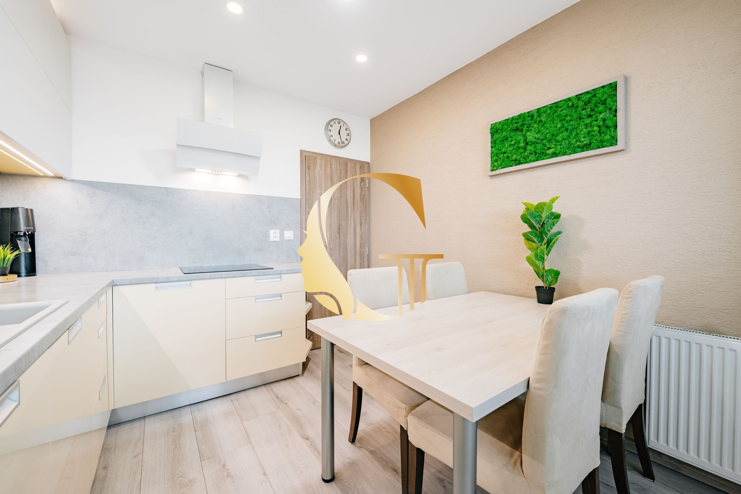 GODDESS PROPERTY – rezervované  – PREDAJ 4 izbový byt 85 m2 – LOGGIA – moderne zariadený – kompletná rekonštrukcia – TUPOLEVOVA ulica – Petržalka