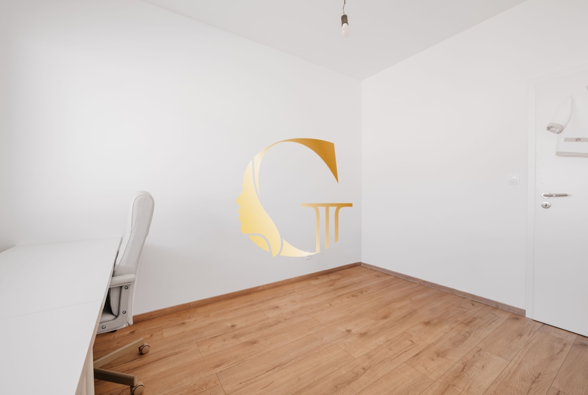 GODDESS PROPERTY – rezervované – PREDAJ 3 izbový byt 60 m2 s TERASOU 13,5 m2 – 2x parking a pivnica – Slnečnicová ulica – novostavba FLORET – ROVINKA
