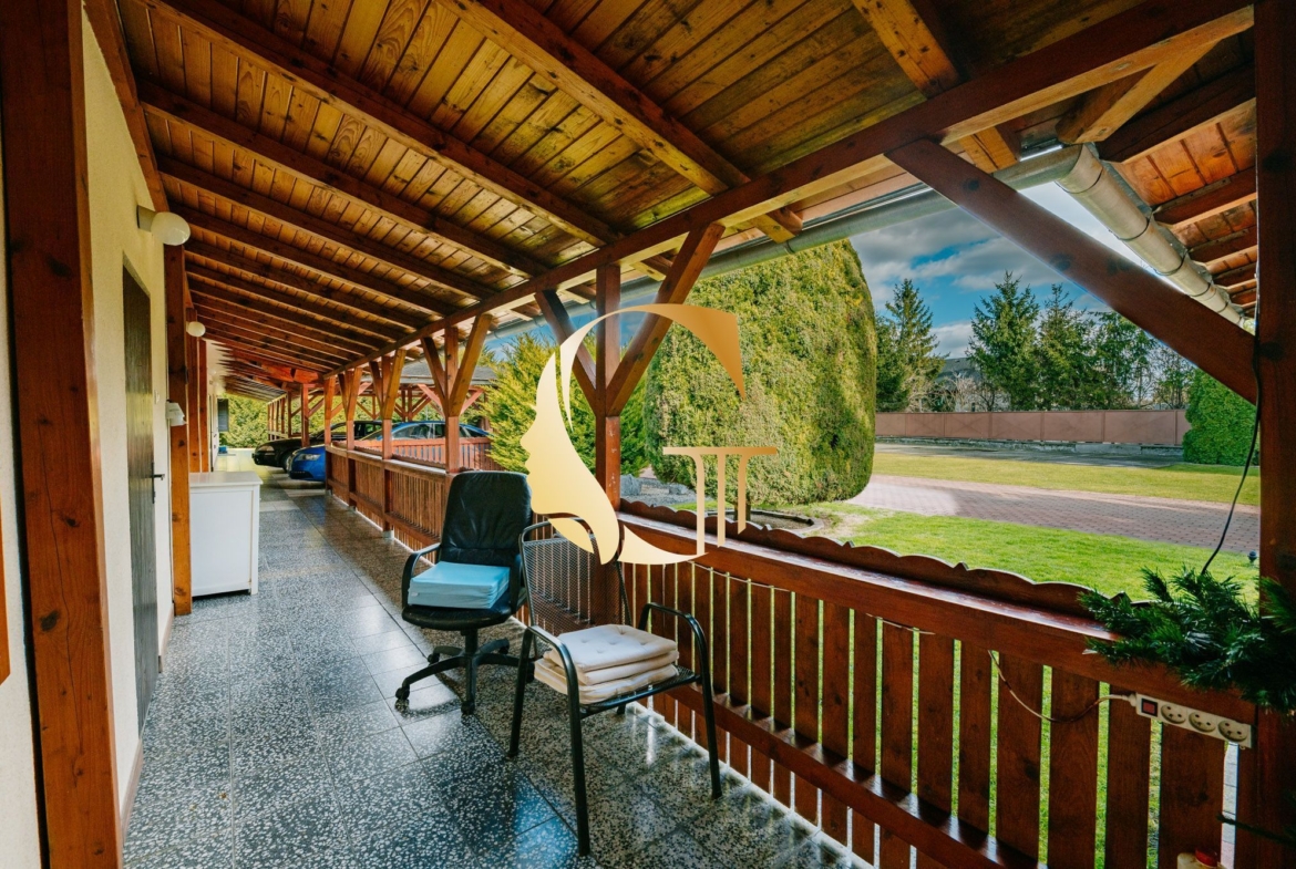 GODDESS PROPERTY- exkluzívne – PREDAJ – 9 izbový samostatný stojaci rodinný dom  372 m2 na pozemku 2 100 m2 – 2x garáž – 2x studňa –  OĽDZA