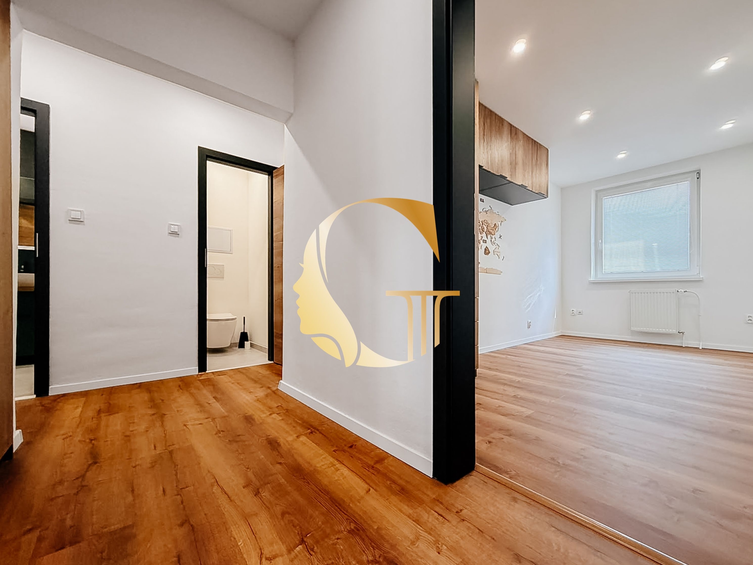 GODDESS PROPERTY – exkluzívne – PREDAJ 4 izbový byt 85 m2 – LOGGIA – moderný – kompletná rekonštrukcia – PLANCKOVA ulica – Petržalka