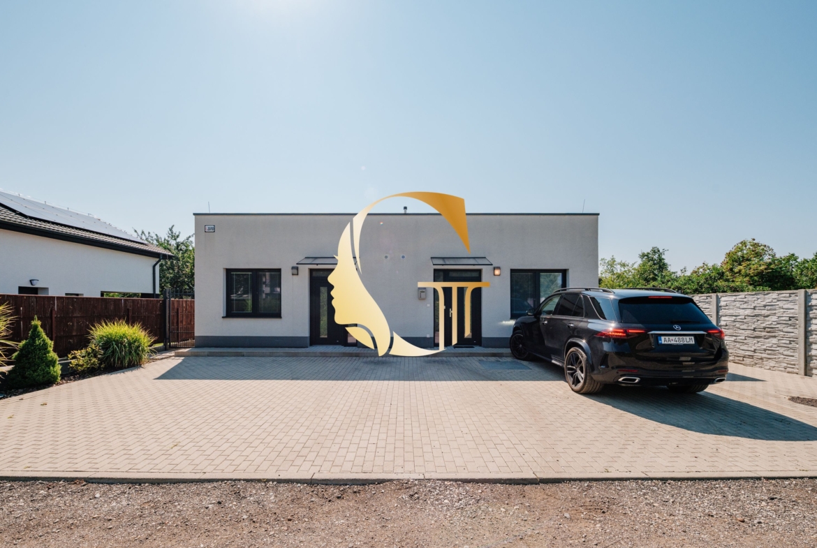 GODDESS PROPERTY – exkluzívne – PREDAJ – moderný – samostatne stojaci 4-izbový rodinný DOM 106 m2 – pozemok 292 m2 – Majerské Záhrady – VRAKUŇA