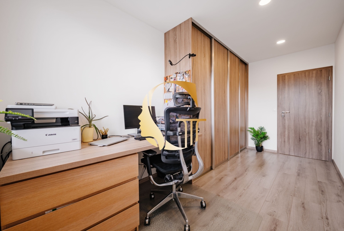 GODDESS PROPERTY – rezervované  – PREDAJ 4 izbový byt 85 m2 – LOGGIA – moderne zariadený – kompletná rekonštrukcia – TUPOLEVOVA ulica – Petržalka
