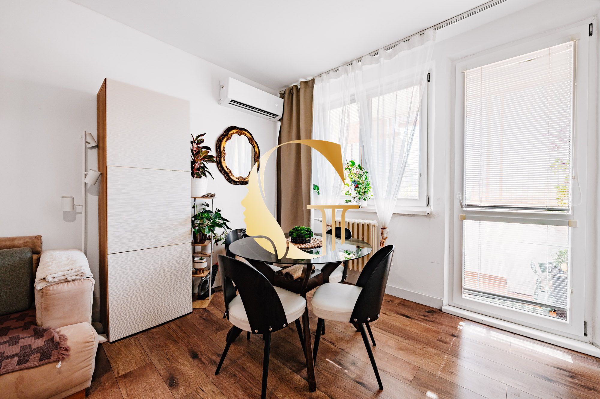 GODDESS PROPERTY – exkluzívne – PREDAJ 4 izbový byt 79 m2 – LOGGIA – atypický, moderný, zariadený – Hronská ulica – PODUNAJSKÉ BISKUPICE