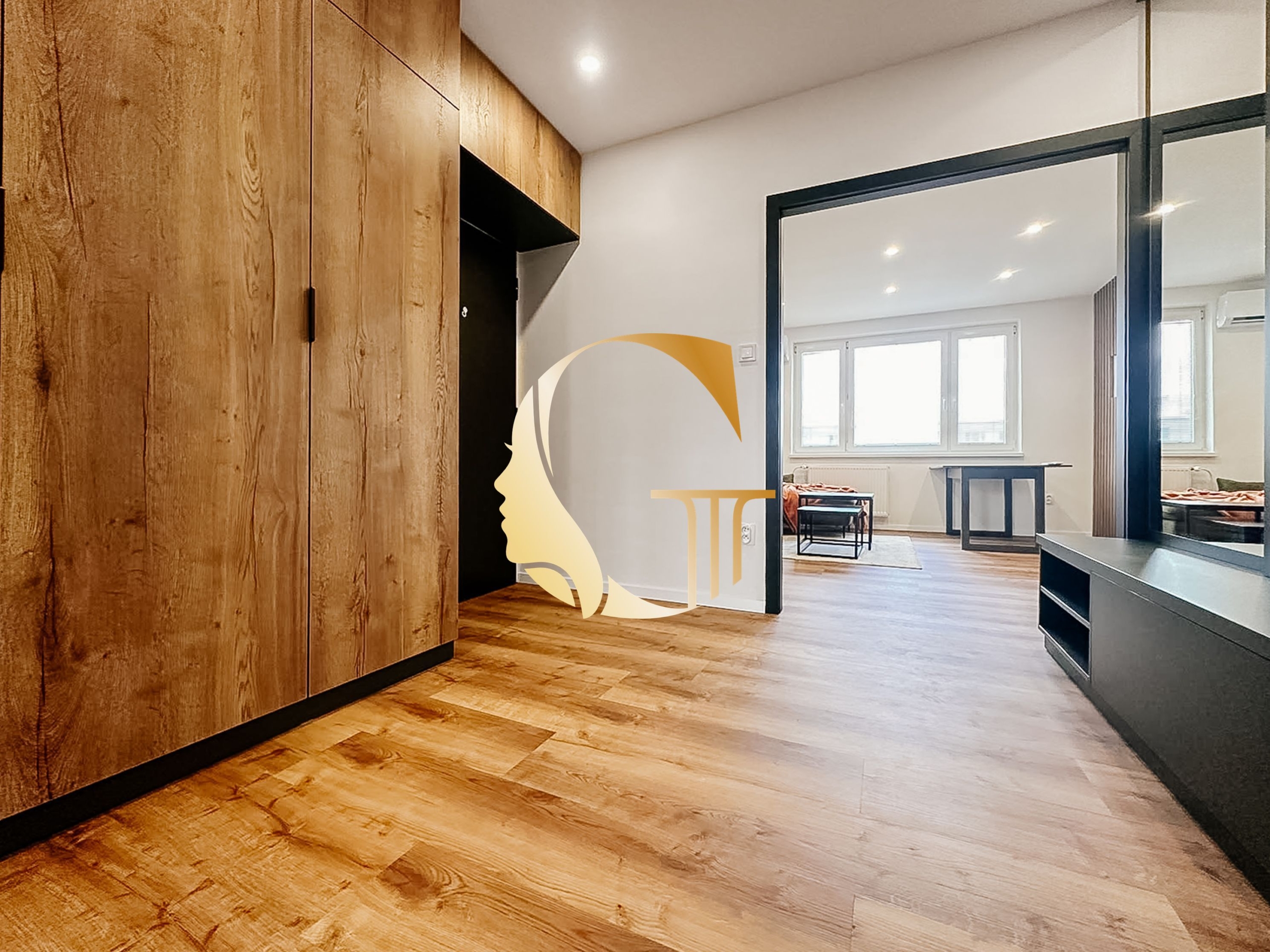 GODDESS PROPERTY – exkluzívne – PREDAJ 4 izbový byt 85 m2 – LOGGIA – moderný – kompletná rekonštrukcia – PLANCKOVA ulica – Petržalka
