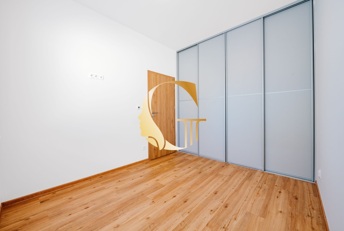 GODDESS PROPERTY – exkluzívne – PREDAJ – moderný – samostatne stojaci 4-izbový rodinný DOM 106 m2 – pozemok 292 m2 – Majerské Záhrady – VRAKUŇA