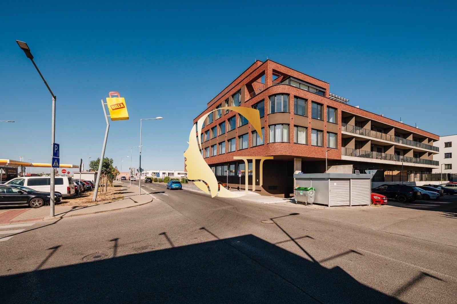 GODDESS PROPERTY – rezervované – PREDAJ 3 izbový byt 60 m2 s TERASOU 13,5 m2 – 2x parking a pivnica – Slnečnicová ulica – novostavba FLORET – ROVINKA