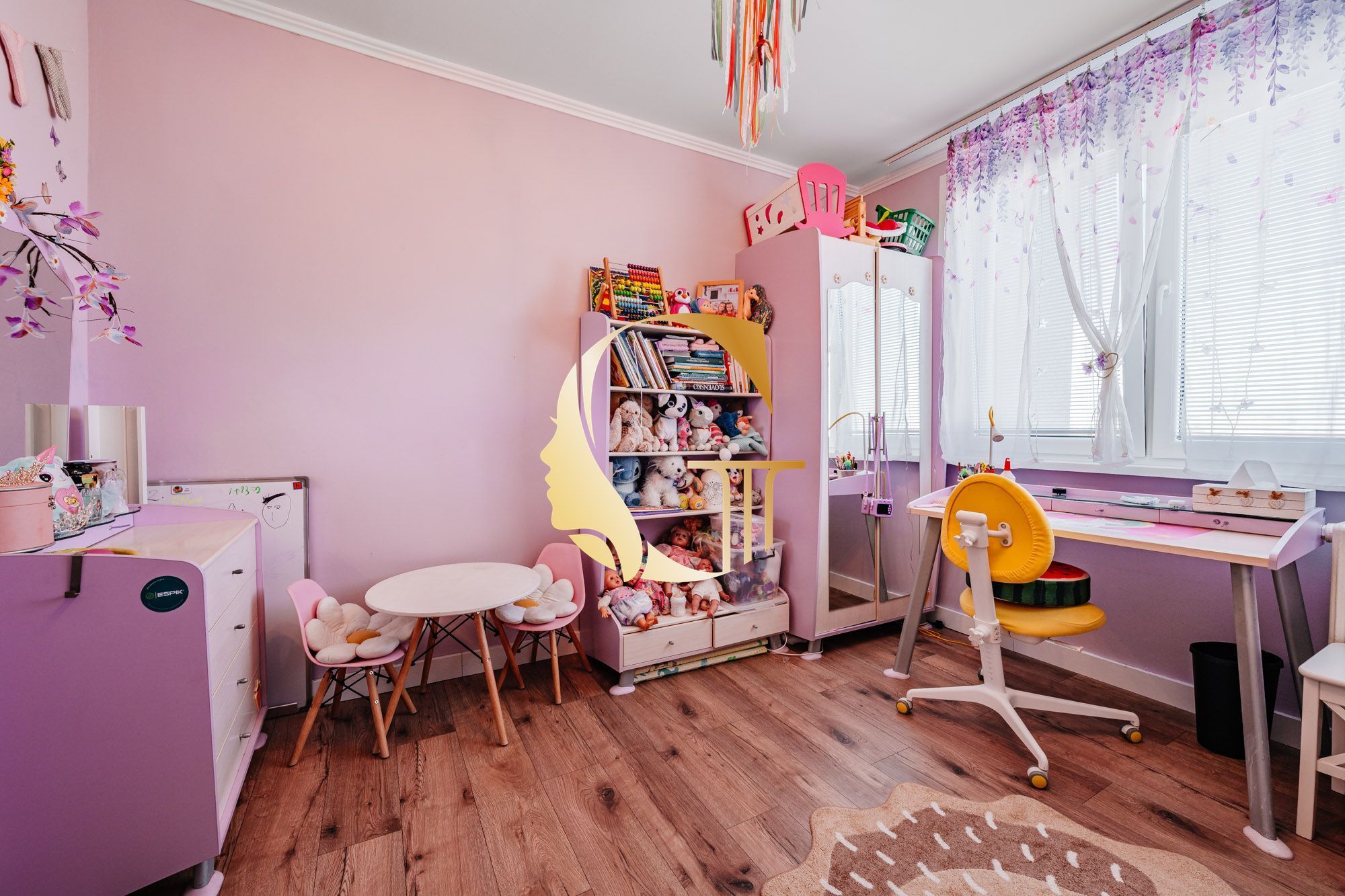 GODDESS PROPERTY – exkluzívne – PREDAJ 4 izbový byt 79 m2 – LOGGIA – atypický, moderný, zariadený – Hronská ulica – PODUNAJSKÉ BISKUPICE