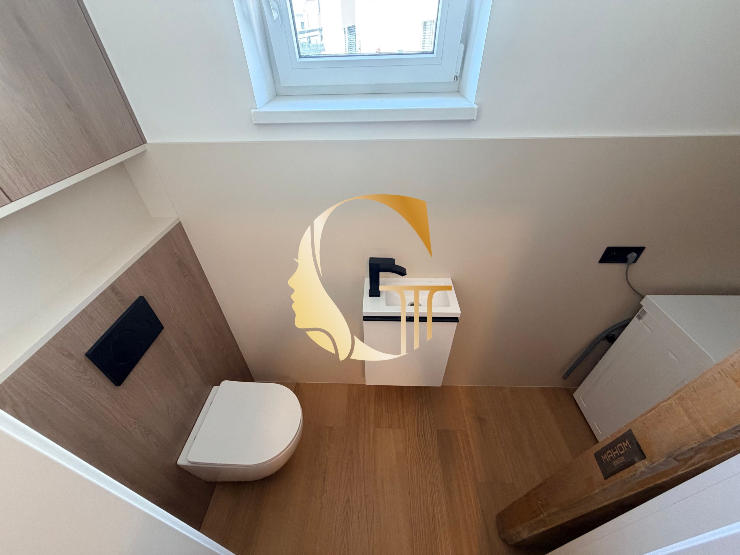 GODDESS PROPERTY – rezervované – moderný 3-izbový mezonetový byt – NOVOSTAVBA -1 parking – záhrada 58 m2 – Topoľová ulica –  ROVINKA
