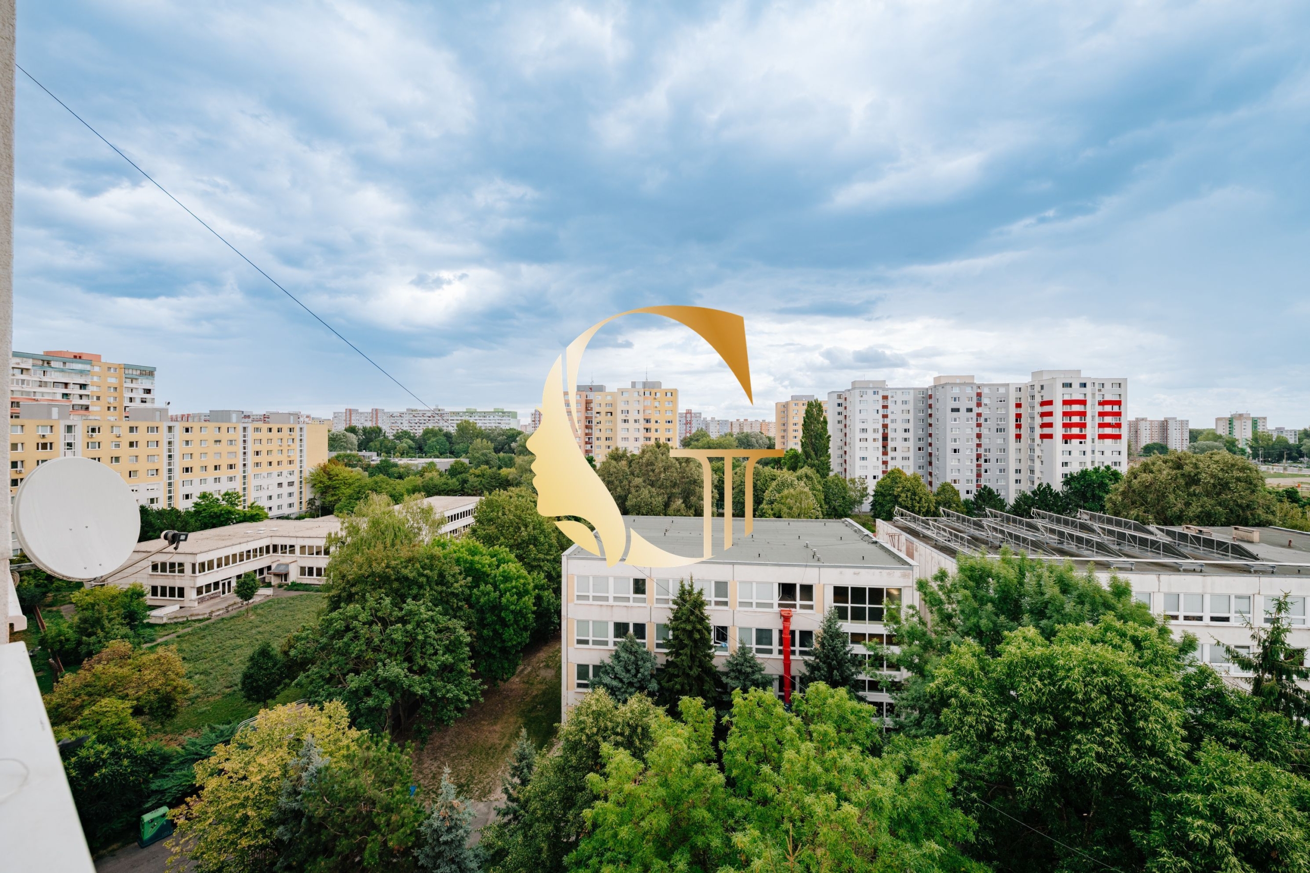 GODDESS PROPERTY – rezervované  – PREDAJ 4 izbový byt 85 m2 – LOGGIA – moderne zariadený – kompletná rekonštrukcia – TUPOLEVOVA ulica – Petržalka