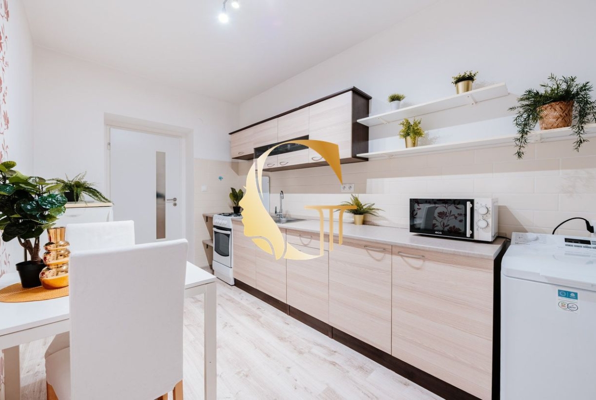 GODDESS PROPERTY – exkluzívne – PRENÁJOM – zrekonštruovaný 2-izbový 54 m2 s výťahom – Vazovová ulica – Staré Mesto