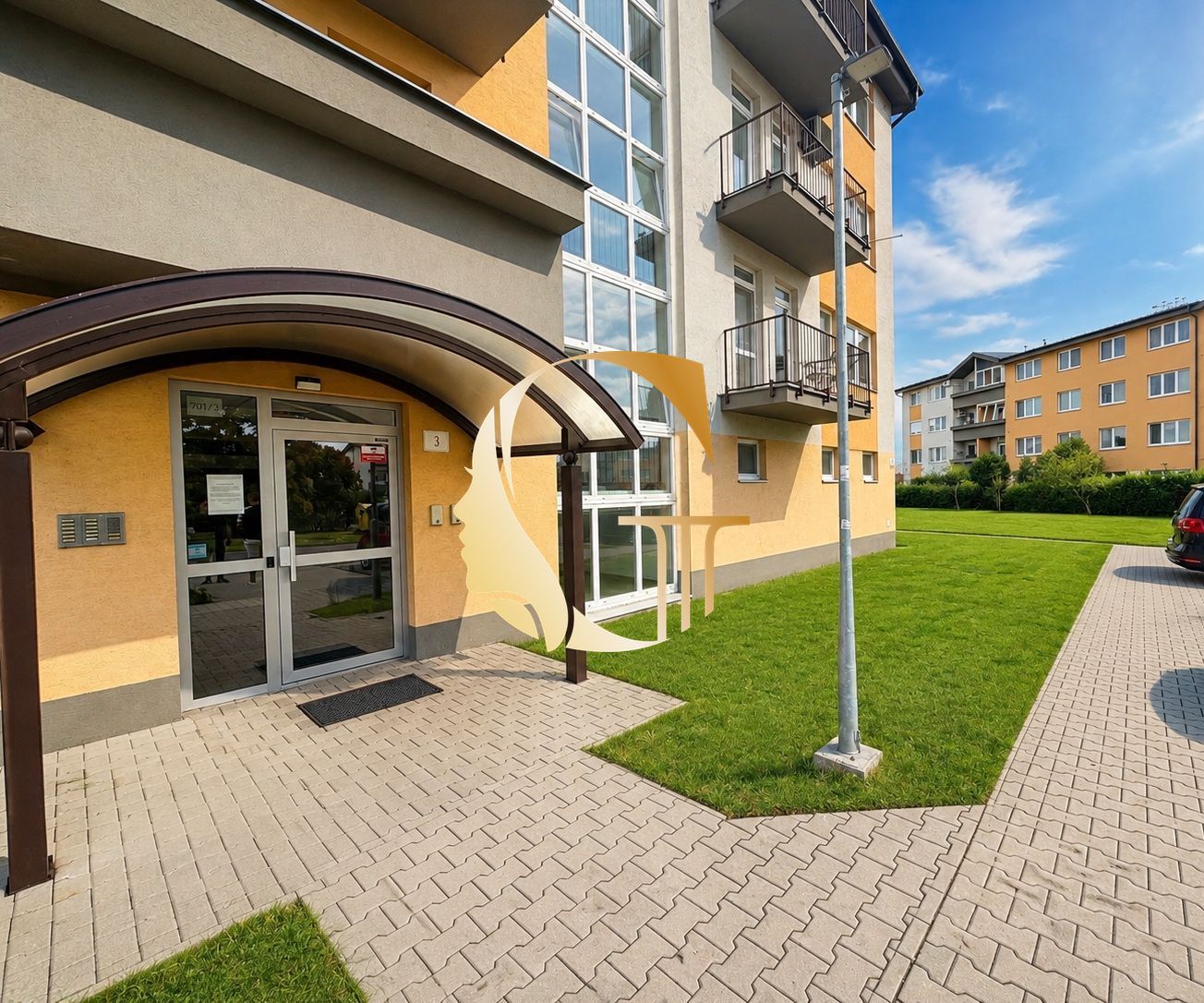 GODDESS PROPERTY – exkluzívne – PREDAJ 2 izbový BYT 63 m2 – PREDZÁHRADKA 33 m2 – rekonštrukcia – pivnica – M. R. Štefánika – Most pri Bratislave