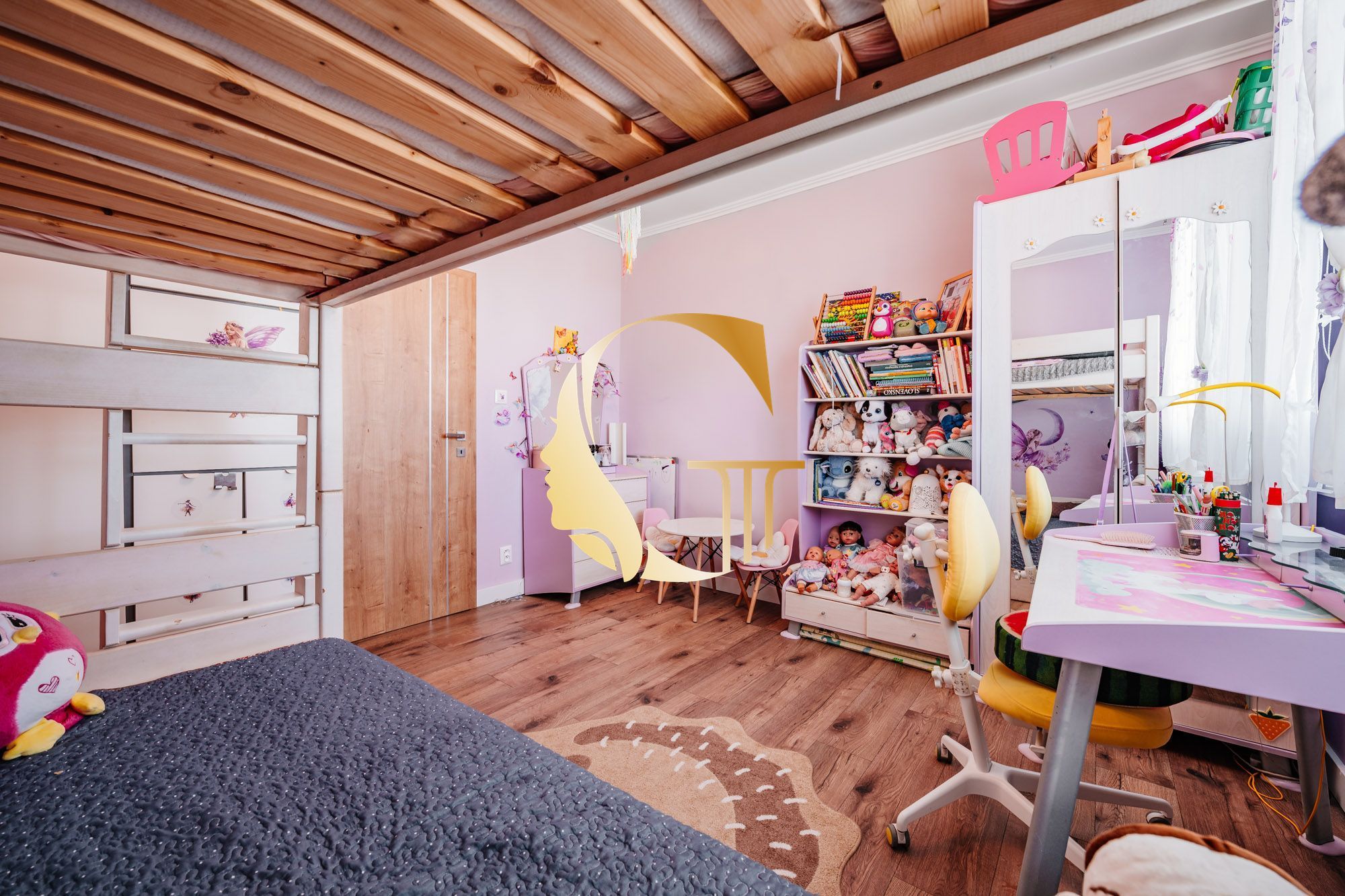 GODDESS PROPERTY – exkluzívne – PREDAJ 4 izbový byt 79 m2 – LOGGIA – atypický, moderný, zariadený – Hronská ulica – PODUNAJSKÉ BISKUPICE