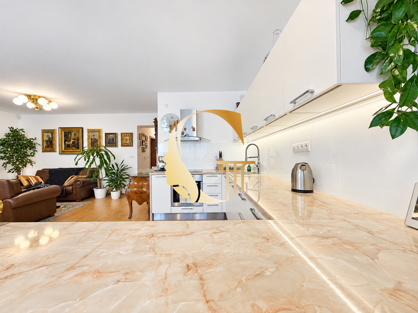 GODDESS PROPERTY – exkluzívne – PRENÁJOM 4 izb domu s PARKOVANÍM A ZÁHRADOU, skladom, pivnicou, záhradným domčekom – aj pre firmy a rodiny – TRNÁVKA