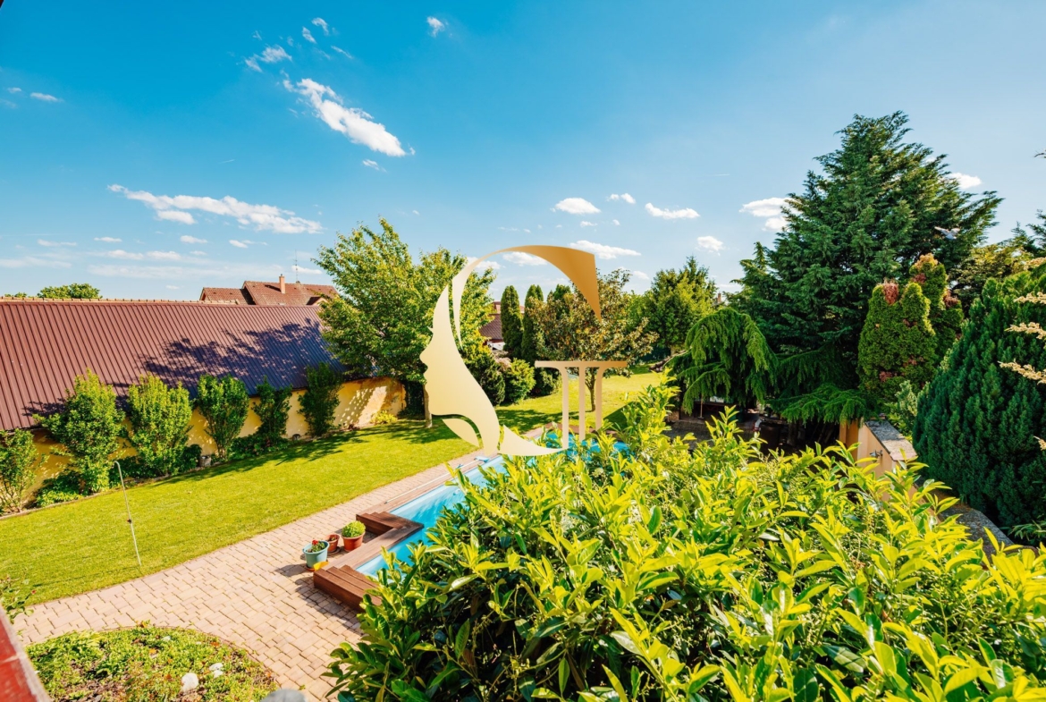 GODDESS PROPERTY – PREDAJ – 5 izbový rodinný dom s BAZÉNOM a s DVOJGARÁŽOU – 10x parkovanie – Padlých hrdinov – PODUNAJSKÉ BISKUPICE