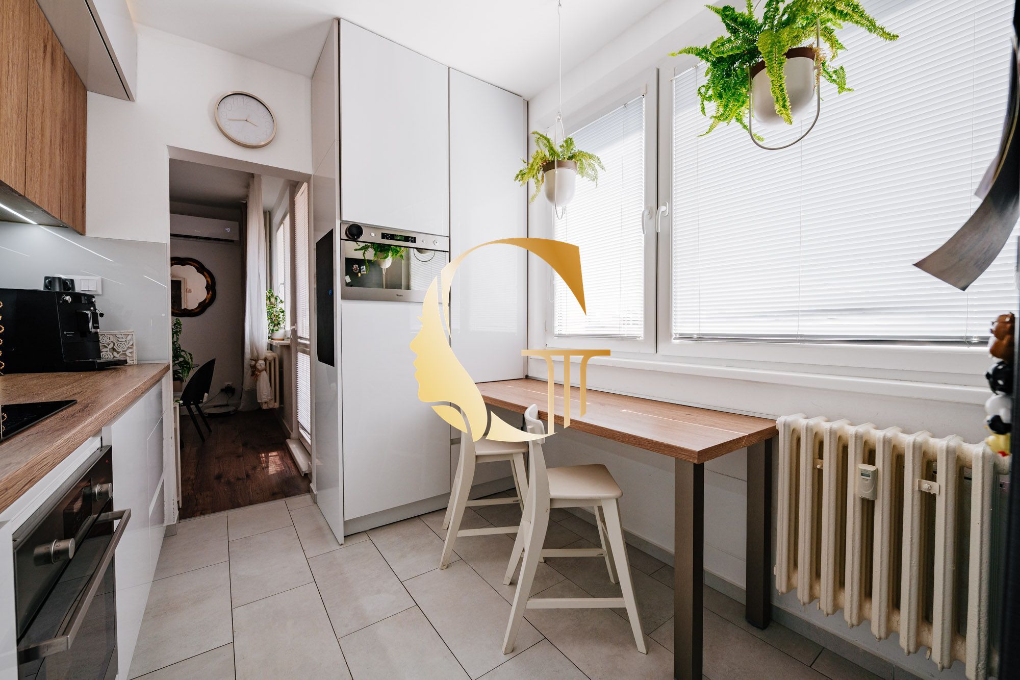 GODDESS PROPERTY – exkluzívne – PREDAJ 4 izbový byt 79 m2 – LOGGIA – atypický, moderný, zariadený – Hronská ulica – PODUNAJSKÉ BISKUPICE