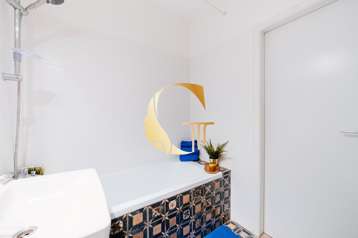 GODDESS PROPERTY – exkluzívne – PRENÁJOM – zrekonštruovaný 2-izbový 54 m2 s výťahom – Vazovová ulica – Staré Mesto