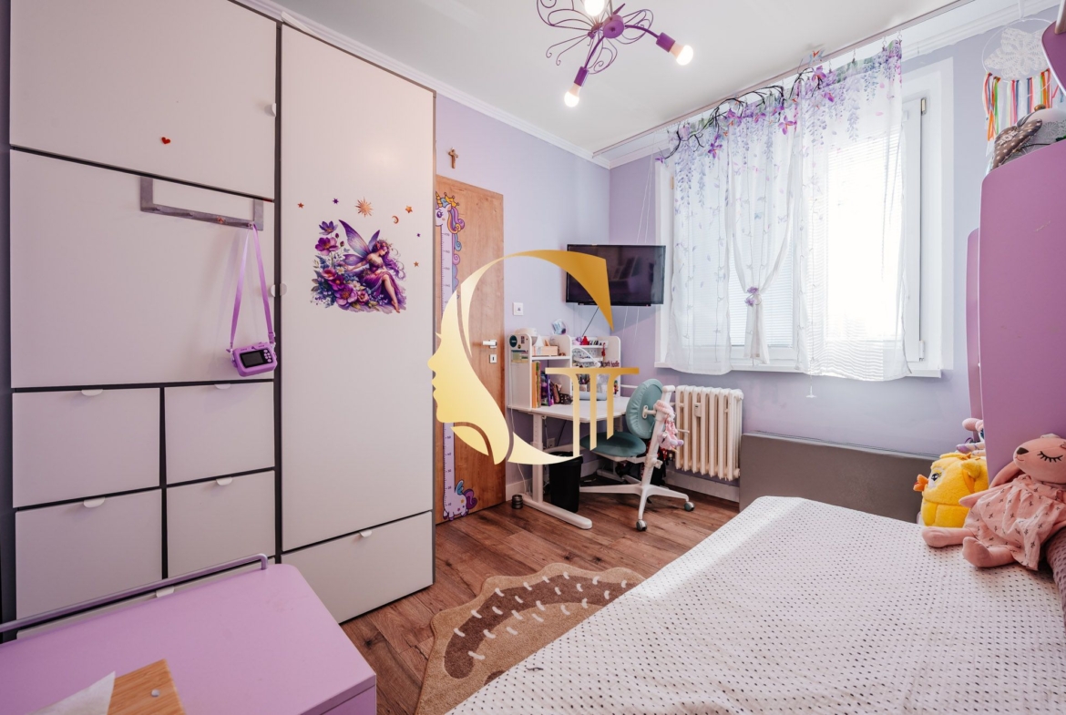 GODDESS PROPERTY – exkluzívne – PREDAJ 4 izbový byt 79 m2 – LOGGIA – atypický, moderný, zariadený – Hronská ulica – PODUNAJSKÉ BISKUPICE